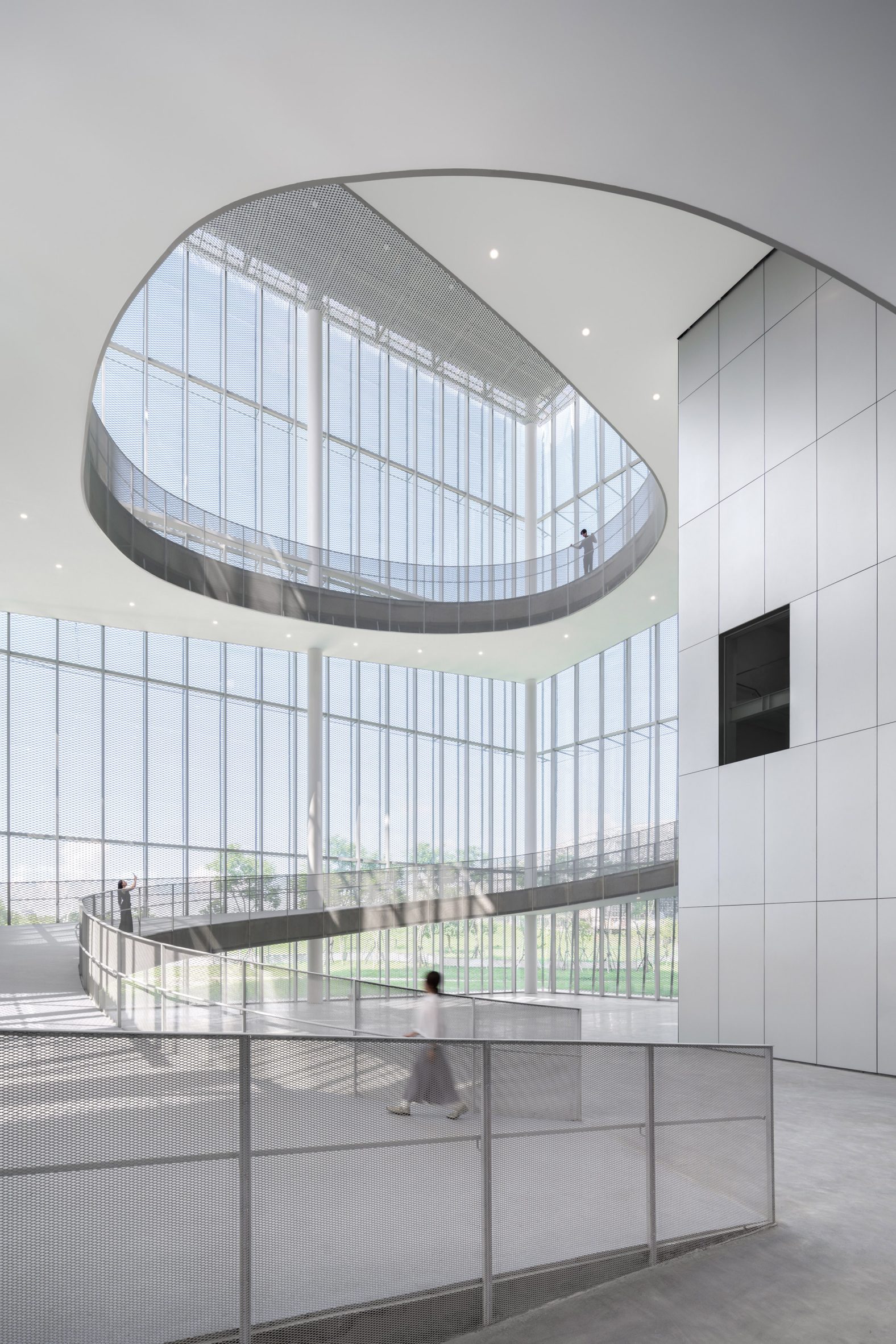 Soft Architecture: Curves, Draped Forms, And Gentle Geometry