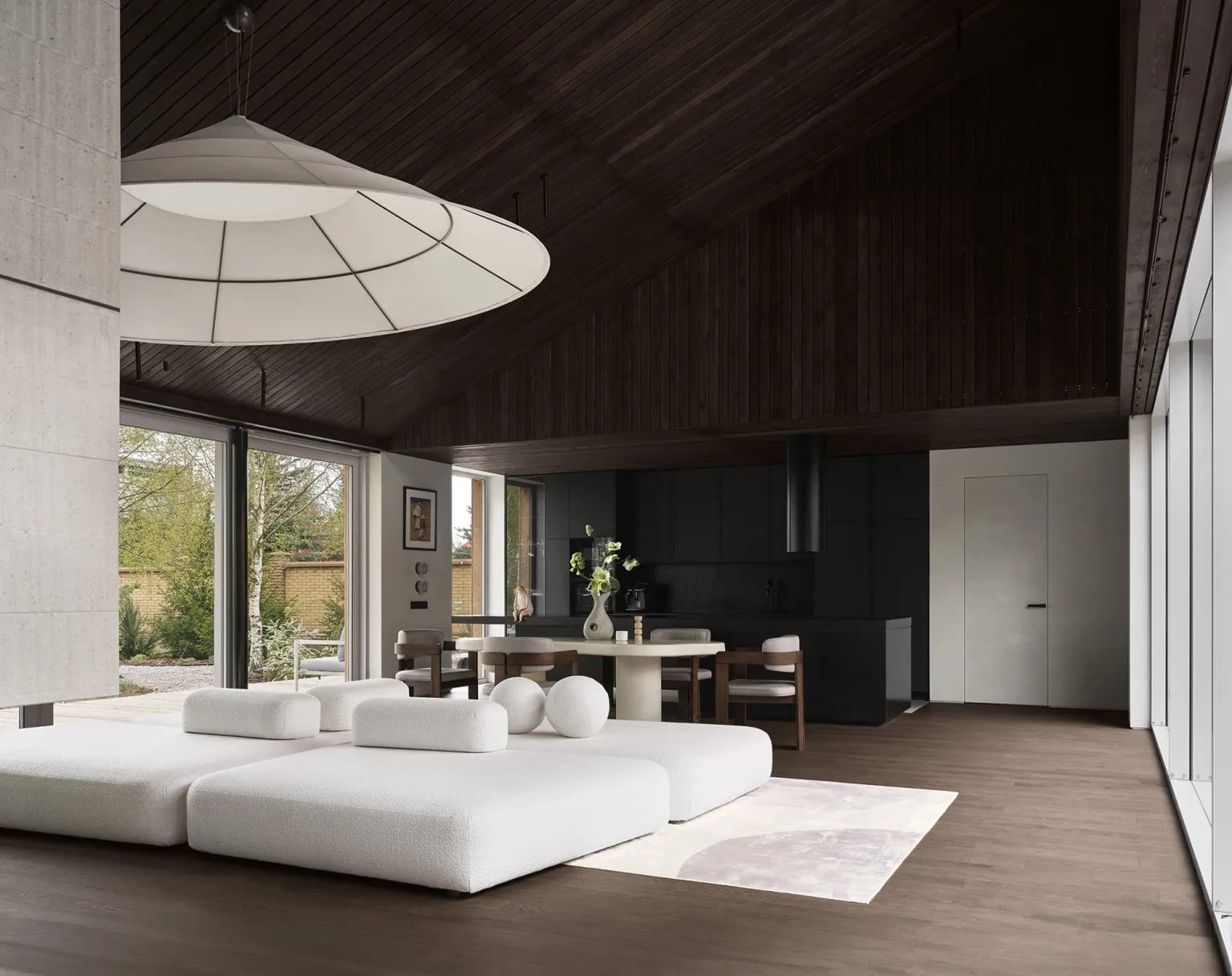 The Light Trap: ZROBIM Architects Harvests Solitude in the Nemo Atrium House