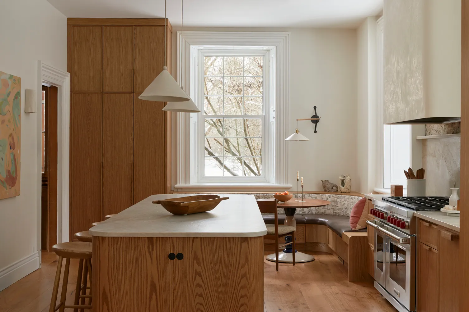 Top Picks – 6 Kitchens Where Cabinetry Becomes Wall Architecture