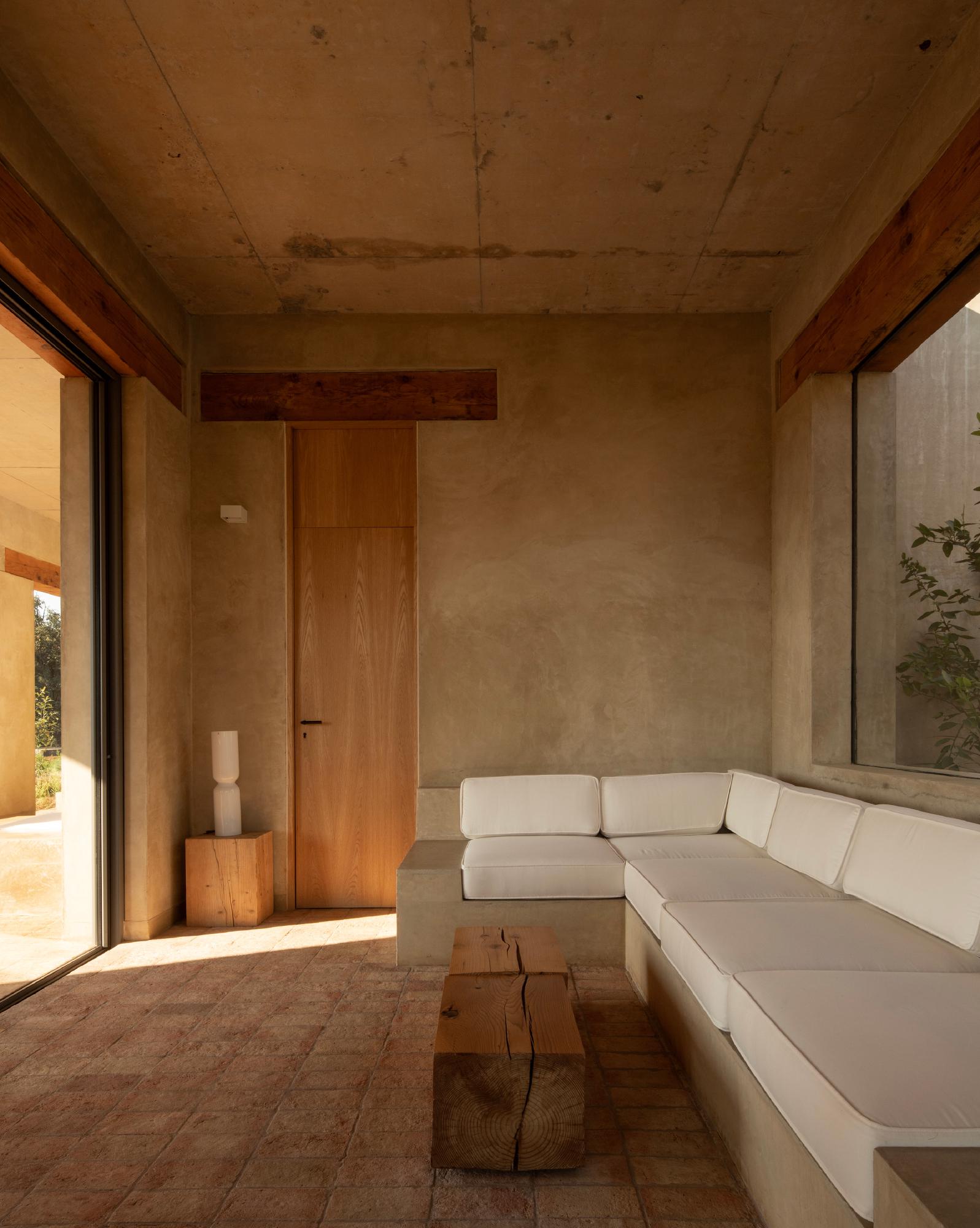 The Weight of Silence: PPAA Sculpts a Concrete Sanctuary in Toronjos