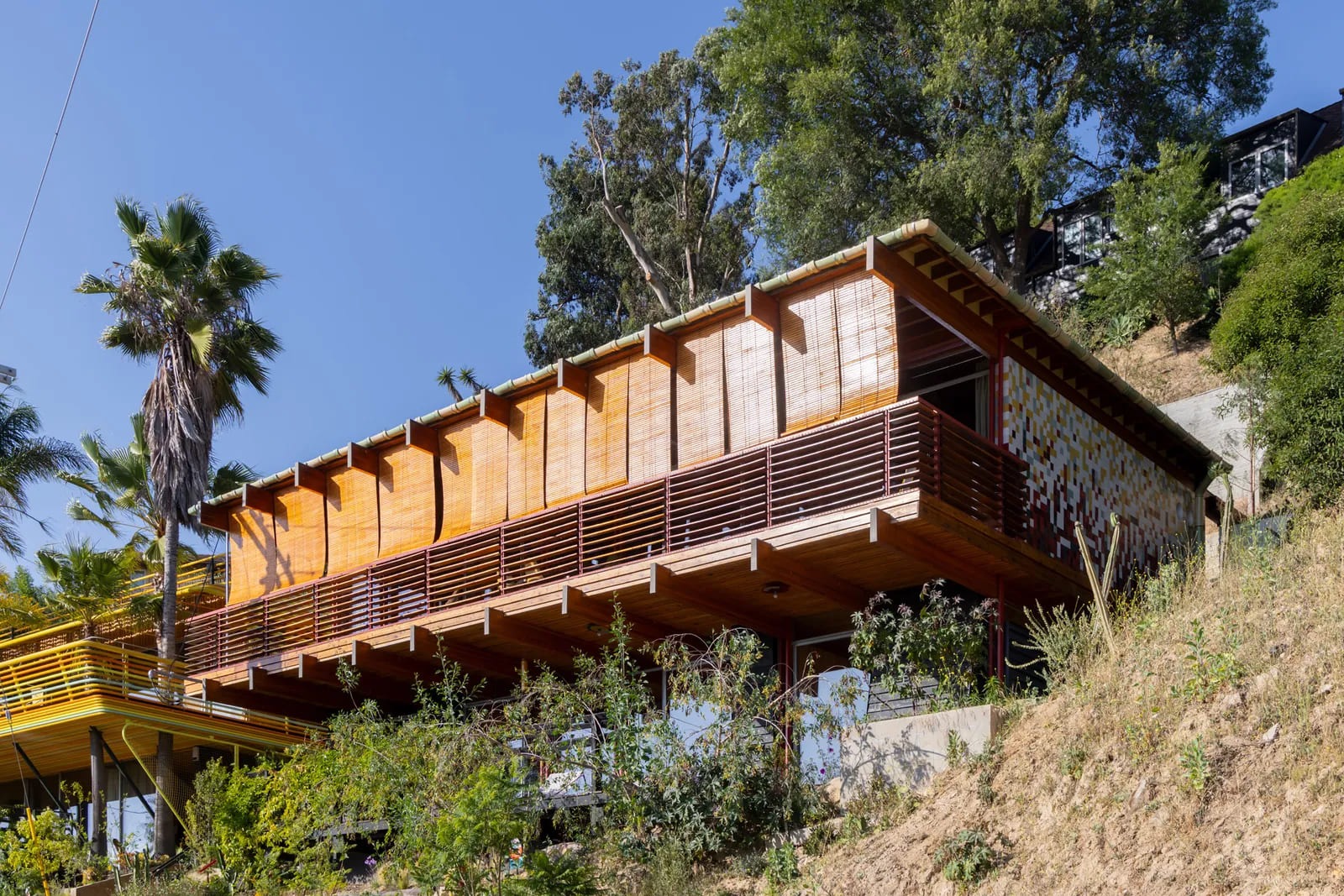 Diego Cano Lasso Weaves a Steel Skeleton Through the Los Angeles Hillside