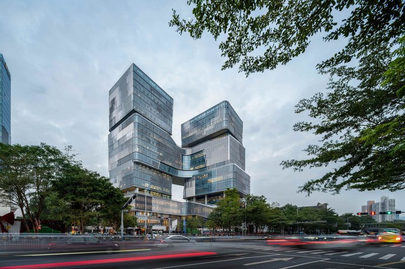 Stacking Mountains: How Shenzhen's New Library Negotiates the Line Between City and Nature