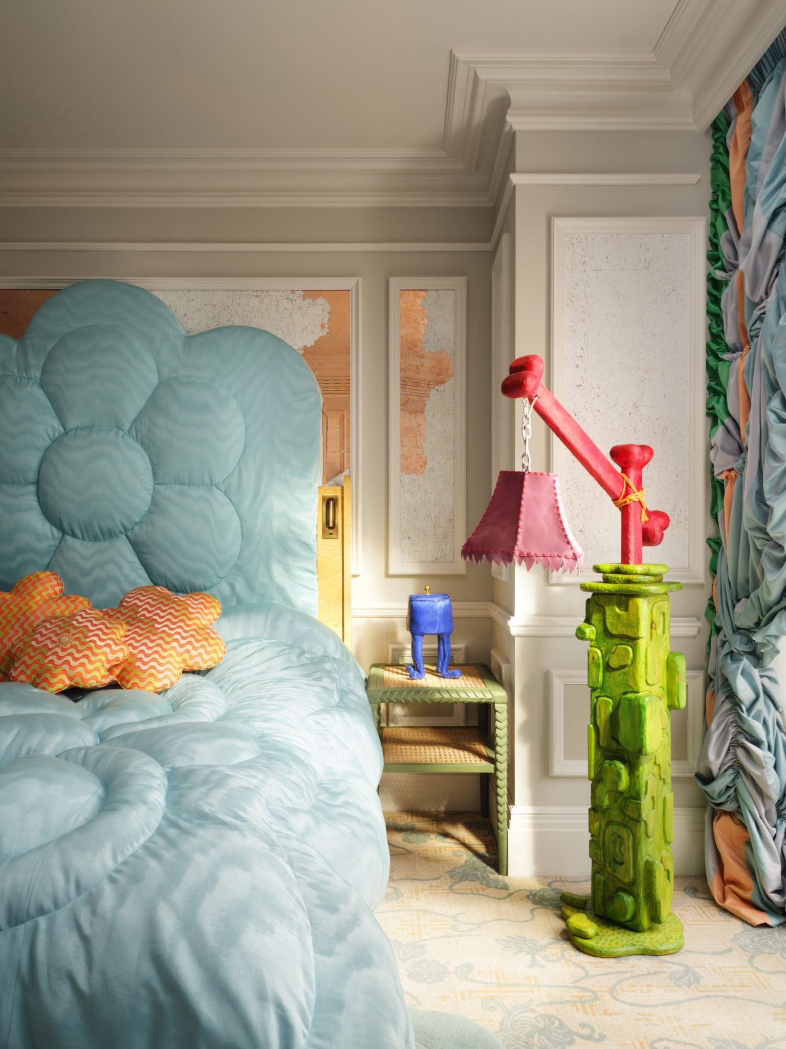 Uchronia Weaves an Emotional Landscape Inside the Mandarin Oriental Hotel in London