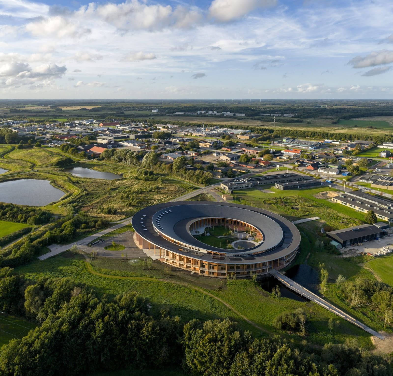 The Dignity of the Hand: Dorte Mandrup Sculpts a Sanctuary for the Makers of Tomorrow