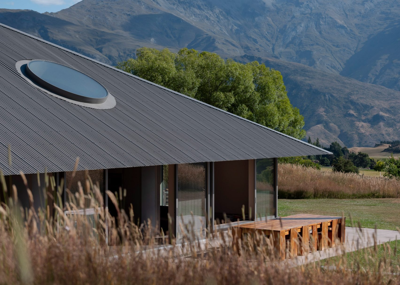 Openfield House, Where the Spirit of the Farm Meets the Serenity of the Mountain