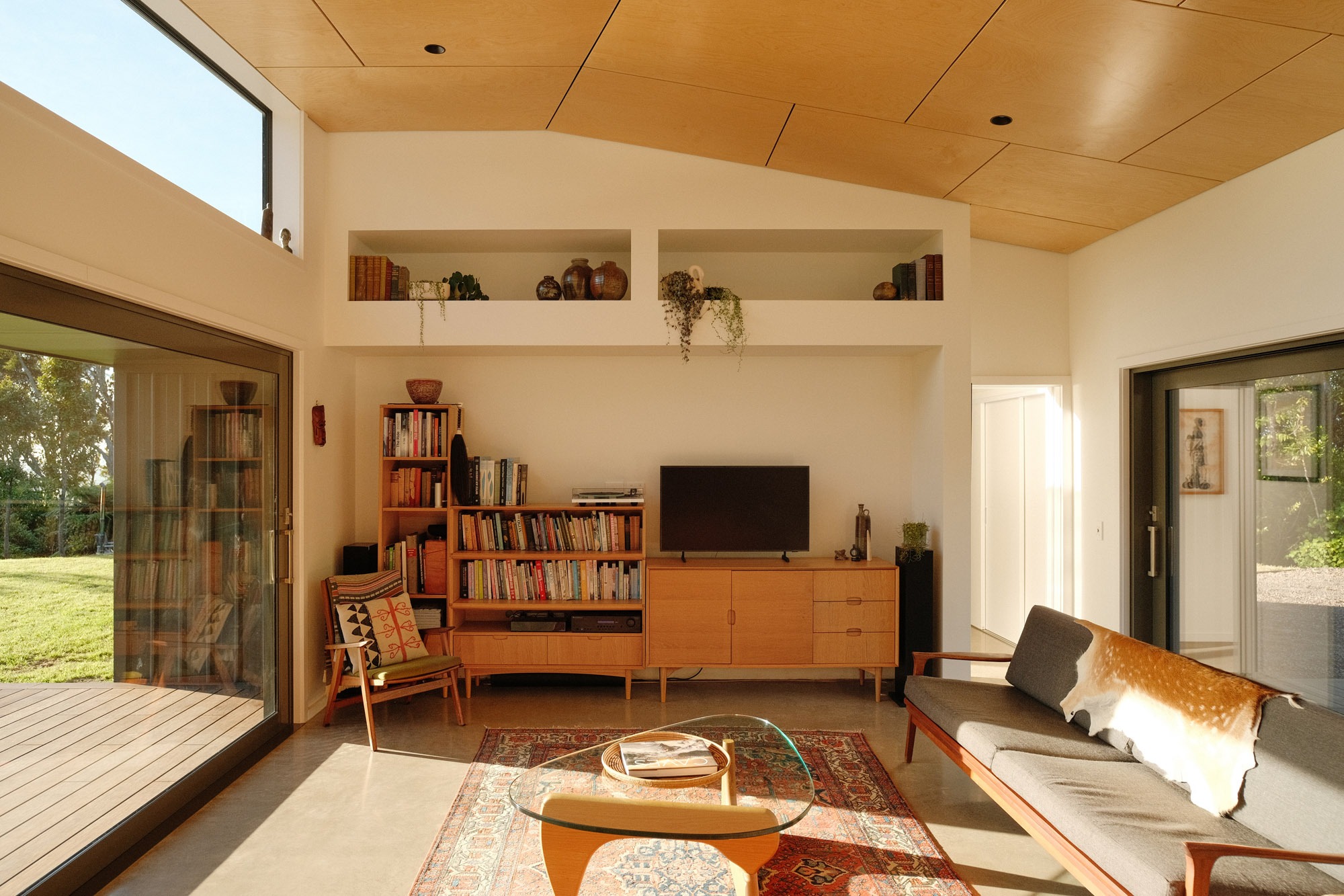 Arkhē’s Kokako Heights Defines Durable, Low-Energy Living on the Edge