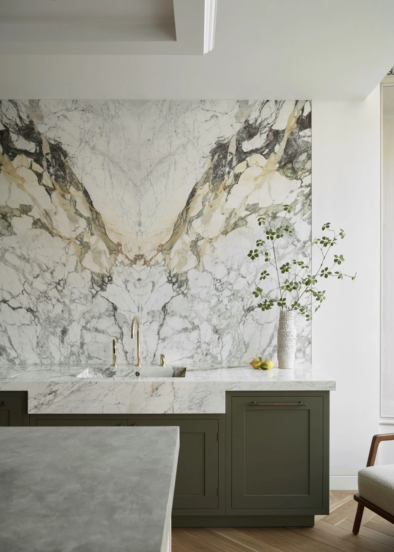 Top Picks - 8 Kitchens Where Natural Stone Takes Center Stage
