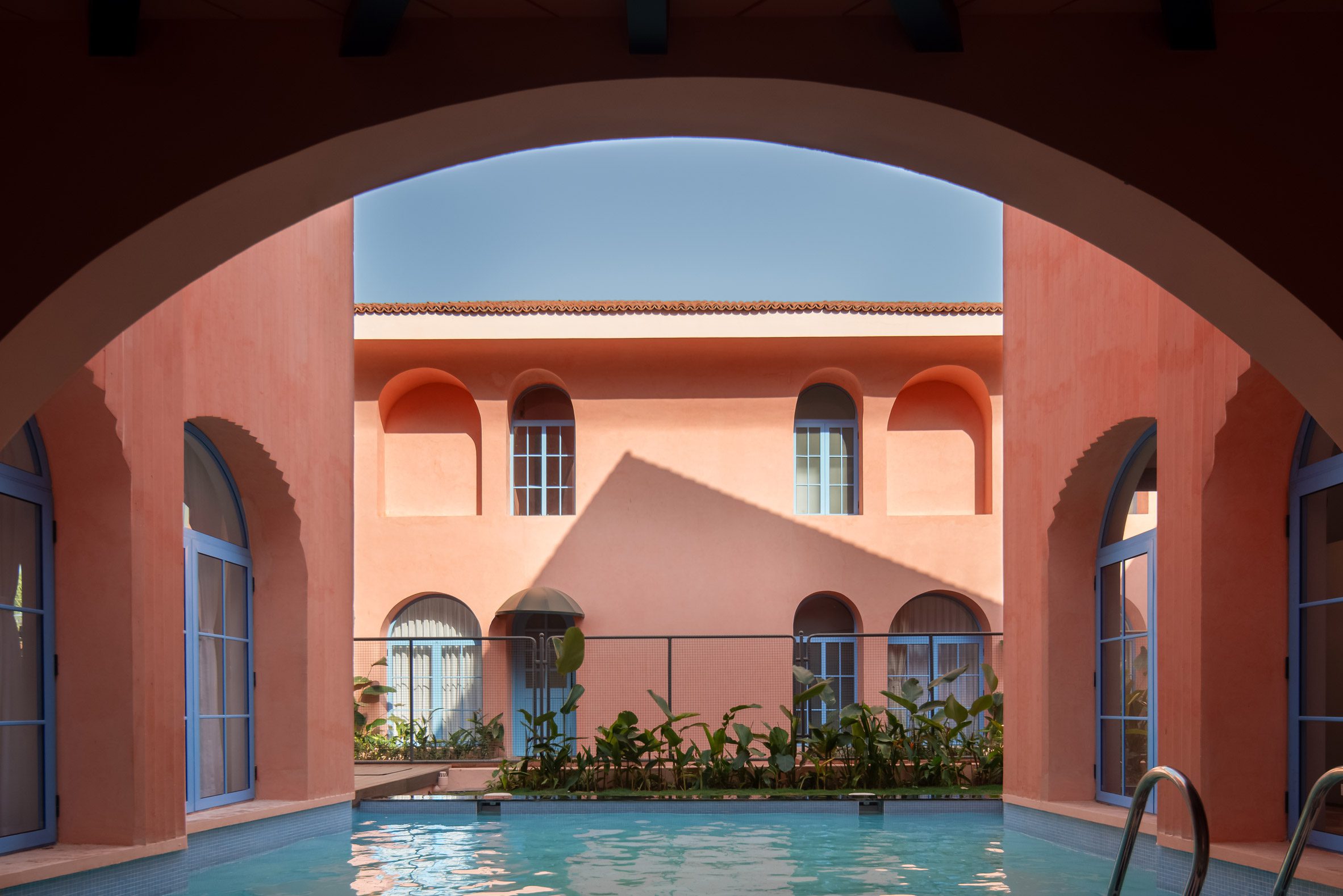 Top Picks - 7 Most Striking Pink Houses