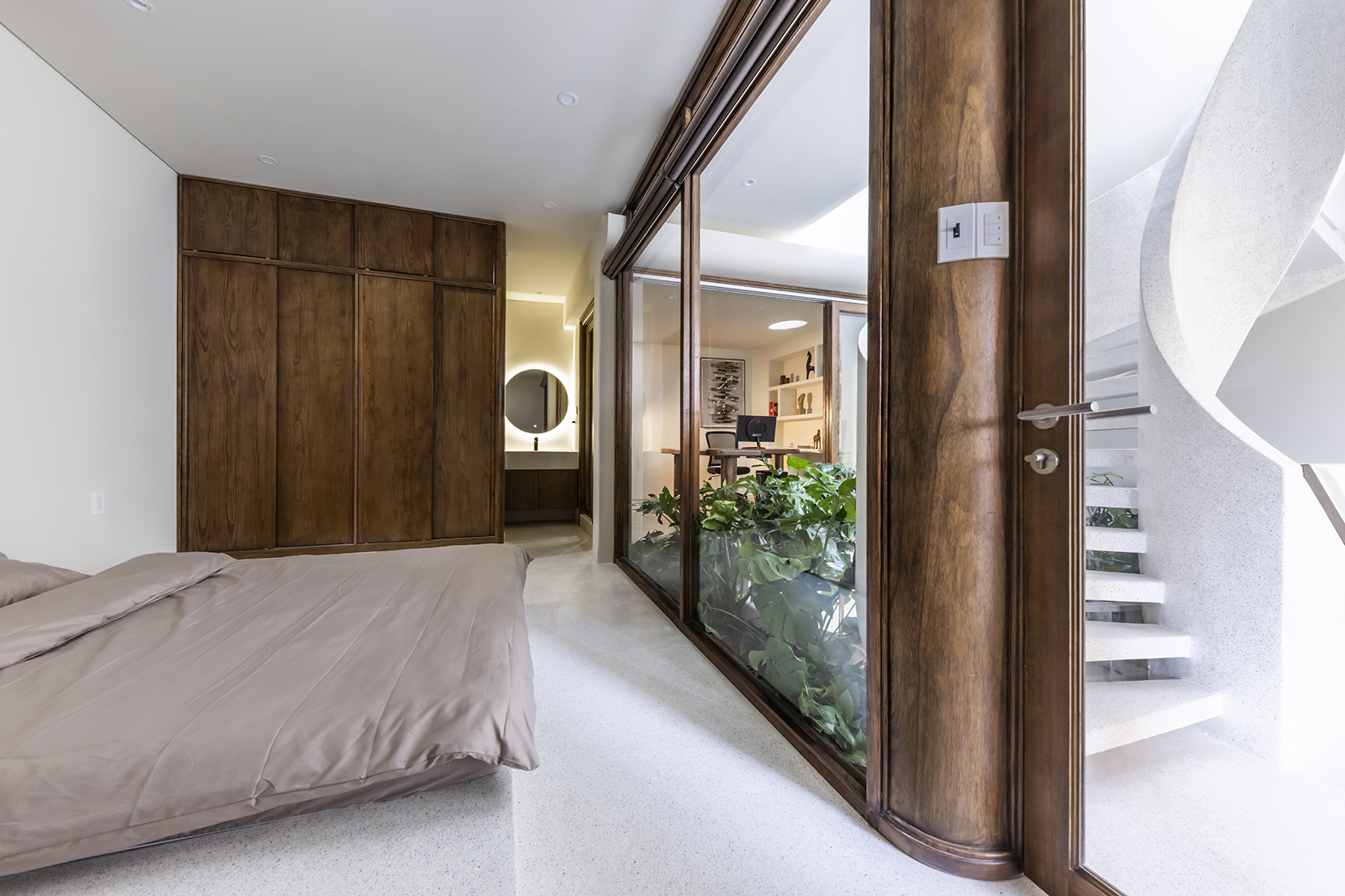 Living With Gaps And Green: Mochi House And The Architecture Of Embraced Imperfection