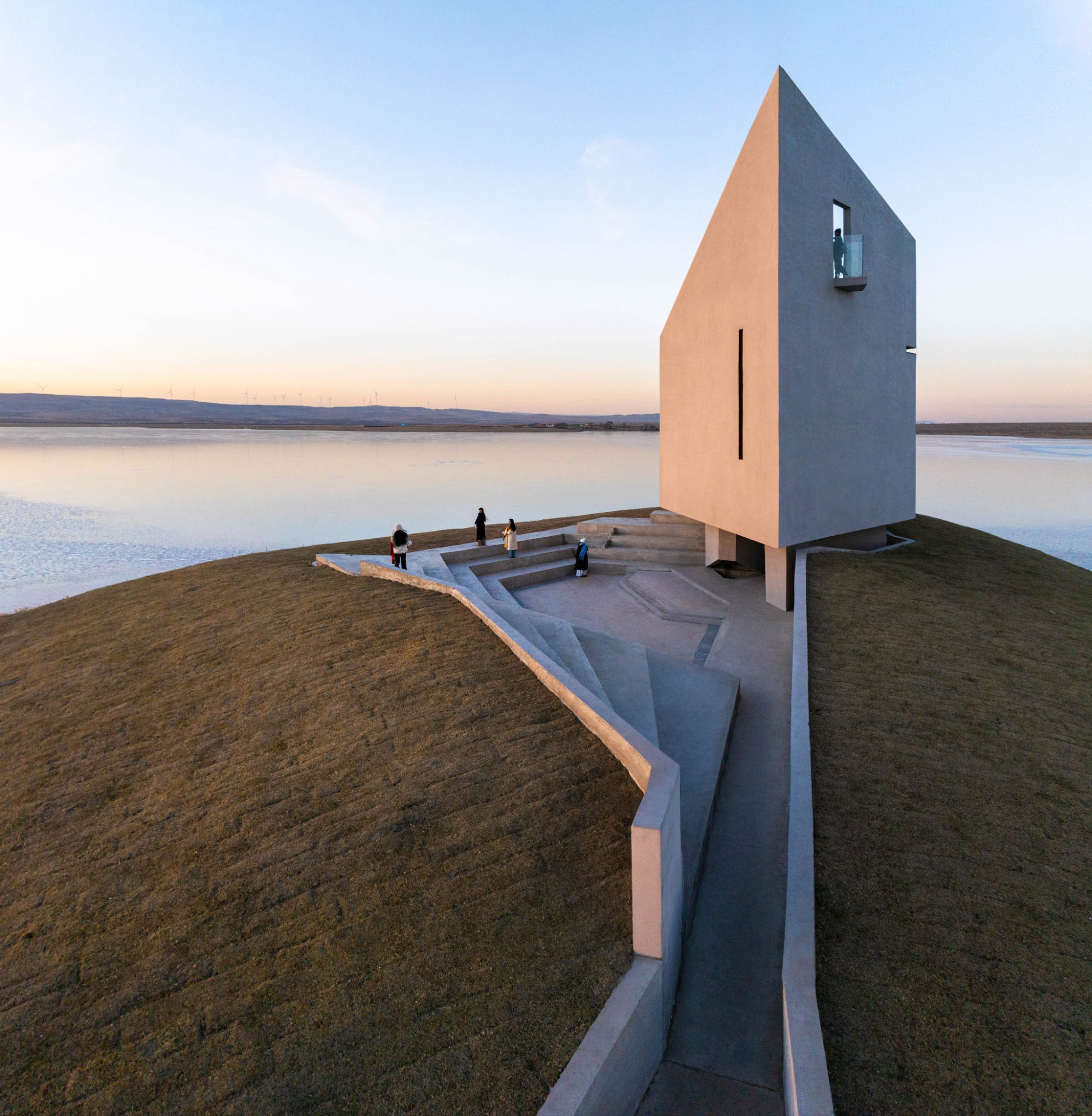 Prairie Ark: The UFO On The Grasslands That Reimagines Architecture As Landscape