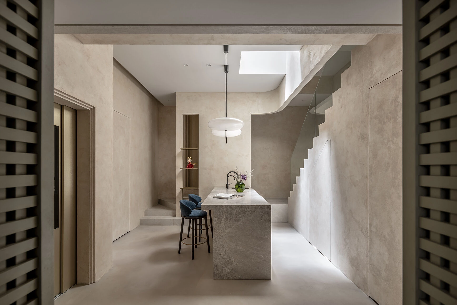 House LU: A Town-House Reimagined as a Fluid Sequence of Space, Light and Life