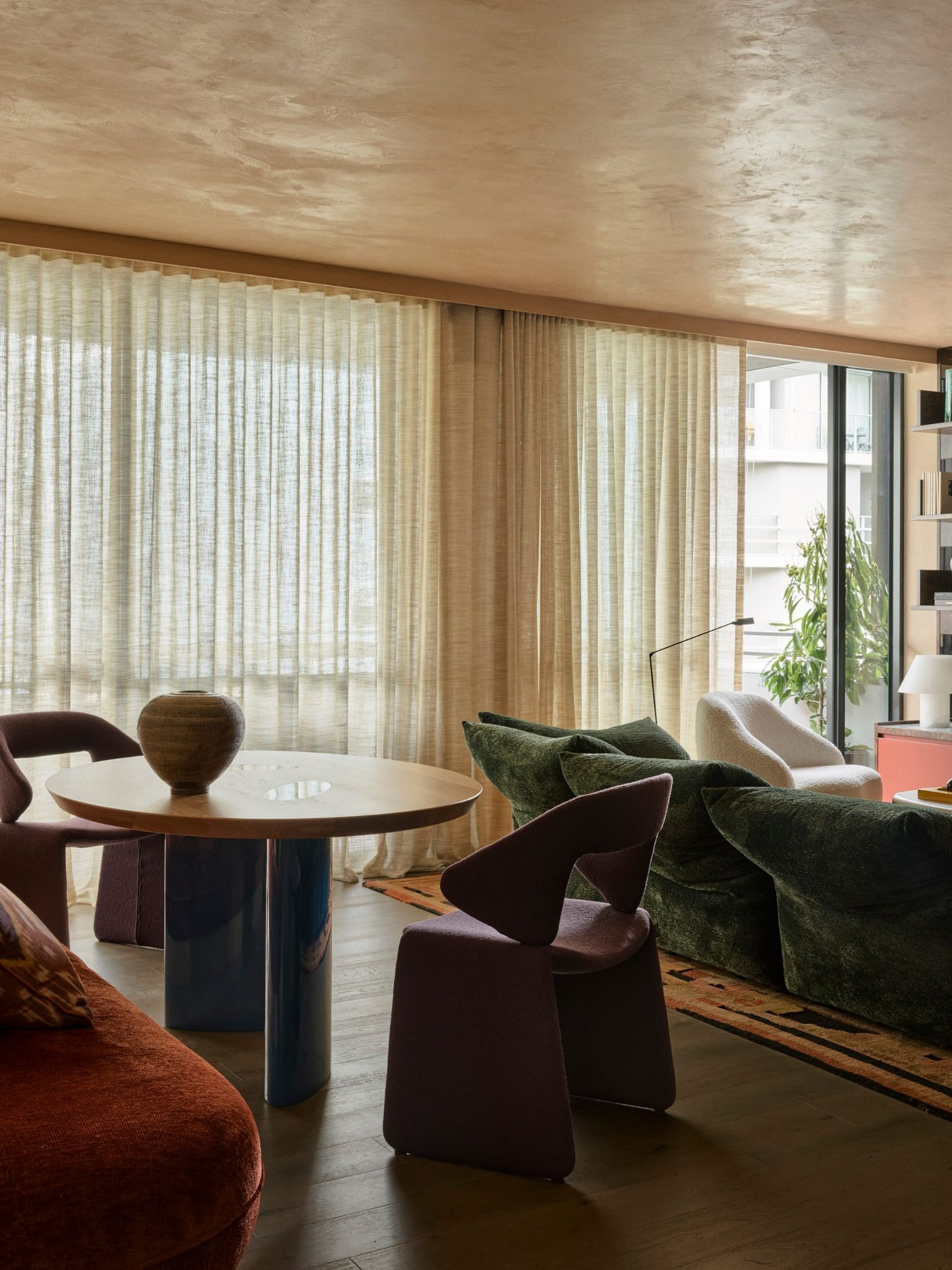 Chromatica: Arent&Pyke Orchestrate a Jewel-Toned Symphony in Elizabeth Bay