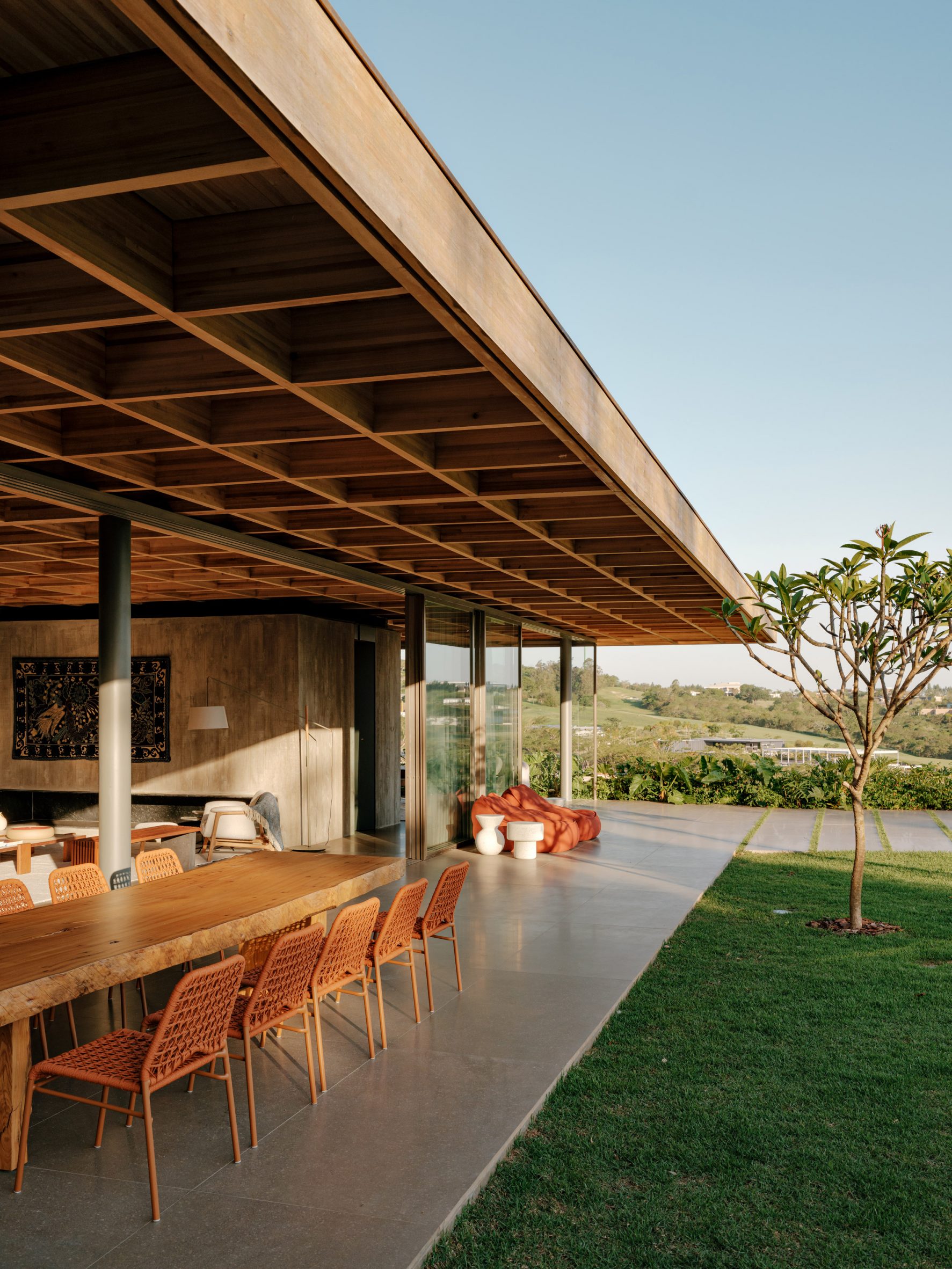Under The Canopy: Casa Colmeia And The Architecture Of Filtered Living