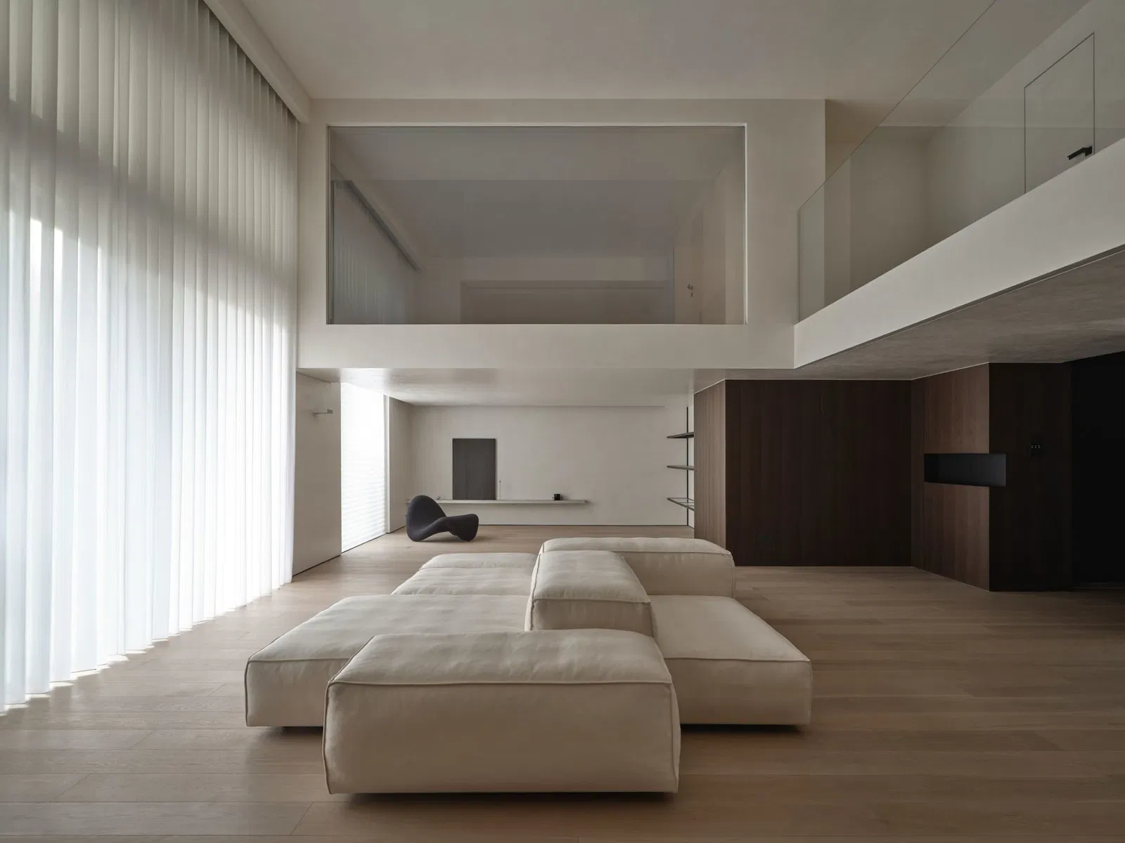 Top Picks - 8 Apartments That Maximize Vertical Space