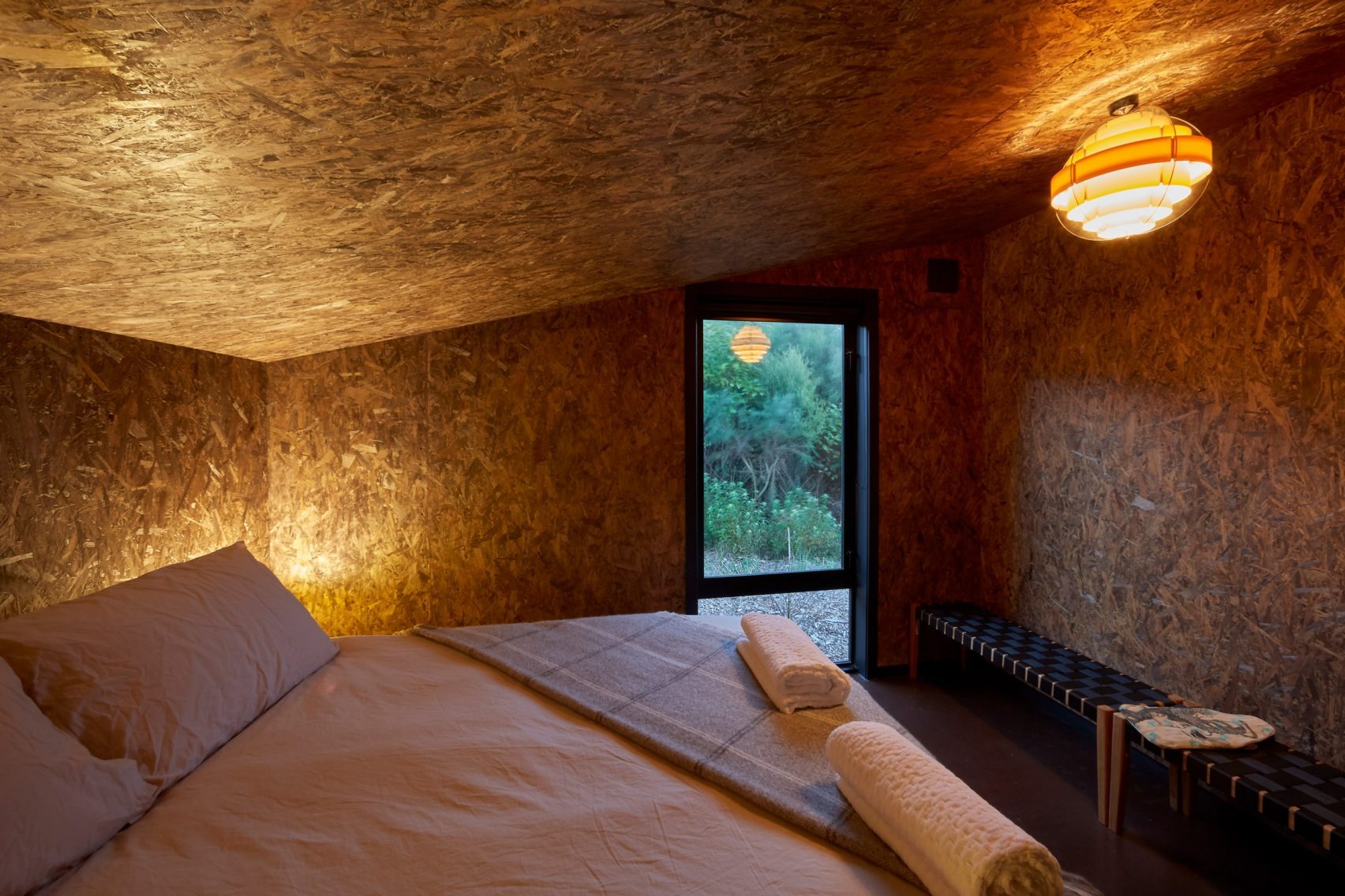 Coast House by Stacey Farrell: Weathered Volumes on New Zealand's Rugged Shoreline