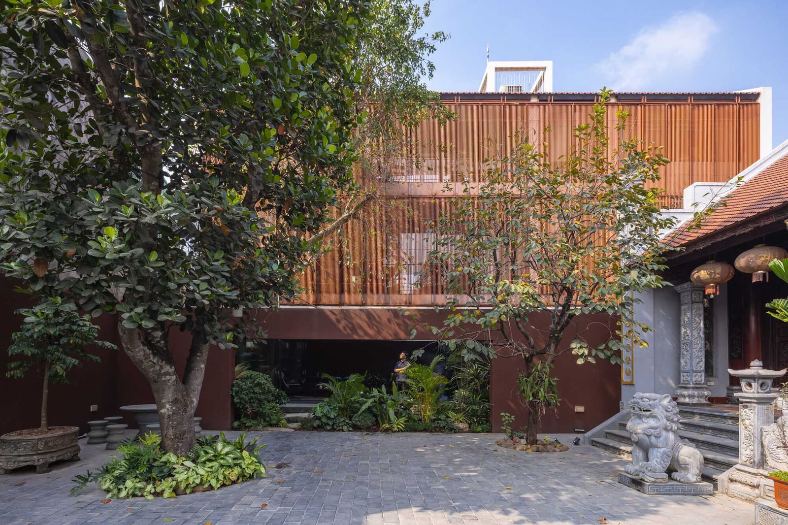 Reclaiming Order from Chaos: A Vietnamese House Built Against the Grain of Infrastructure