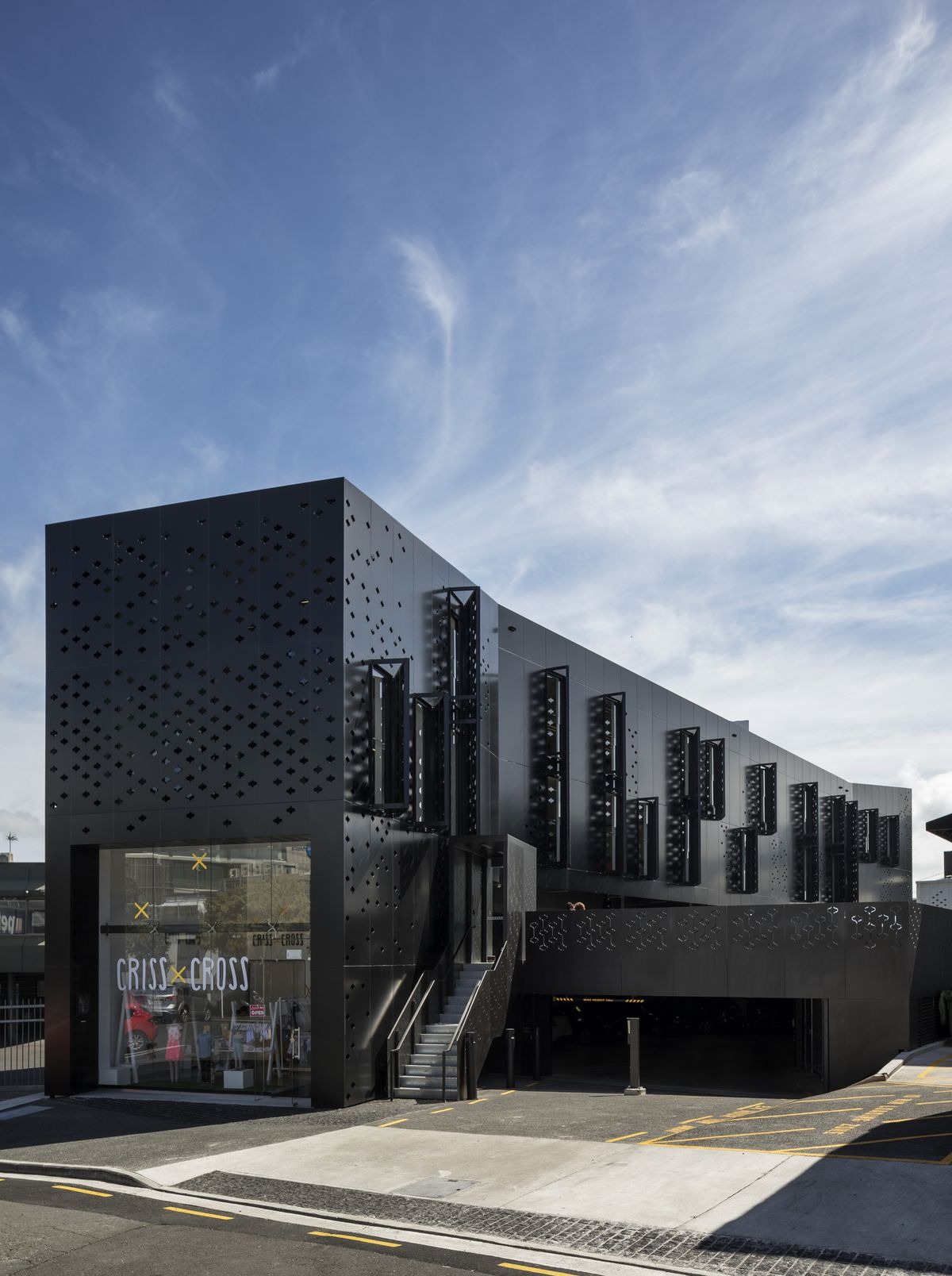 Re-Weaving Urban Fabric: Pollen Street Office by RTA Studio Transforms Ponsonby’s Lane Network
