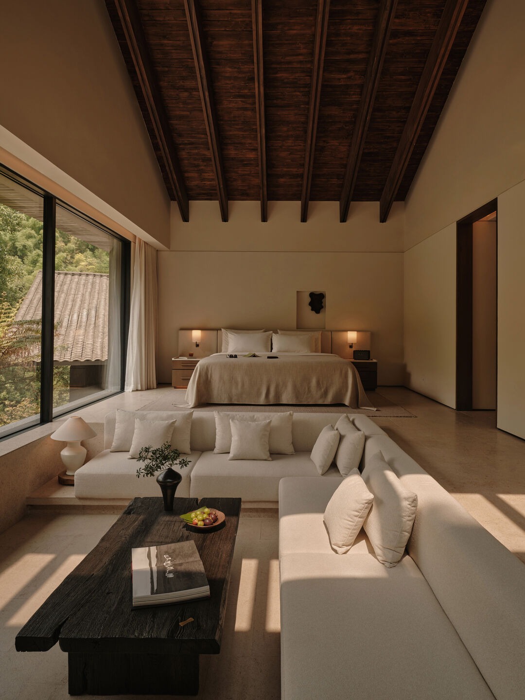 Zolan de Mei: A Contemporary Retreat Shaped by Landscape and Quiet Ritual