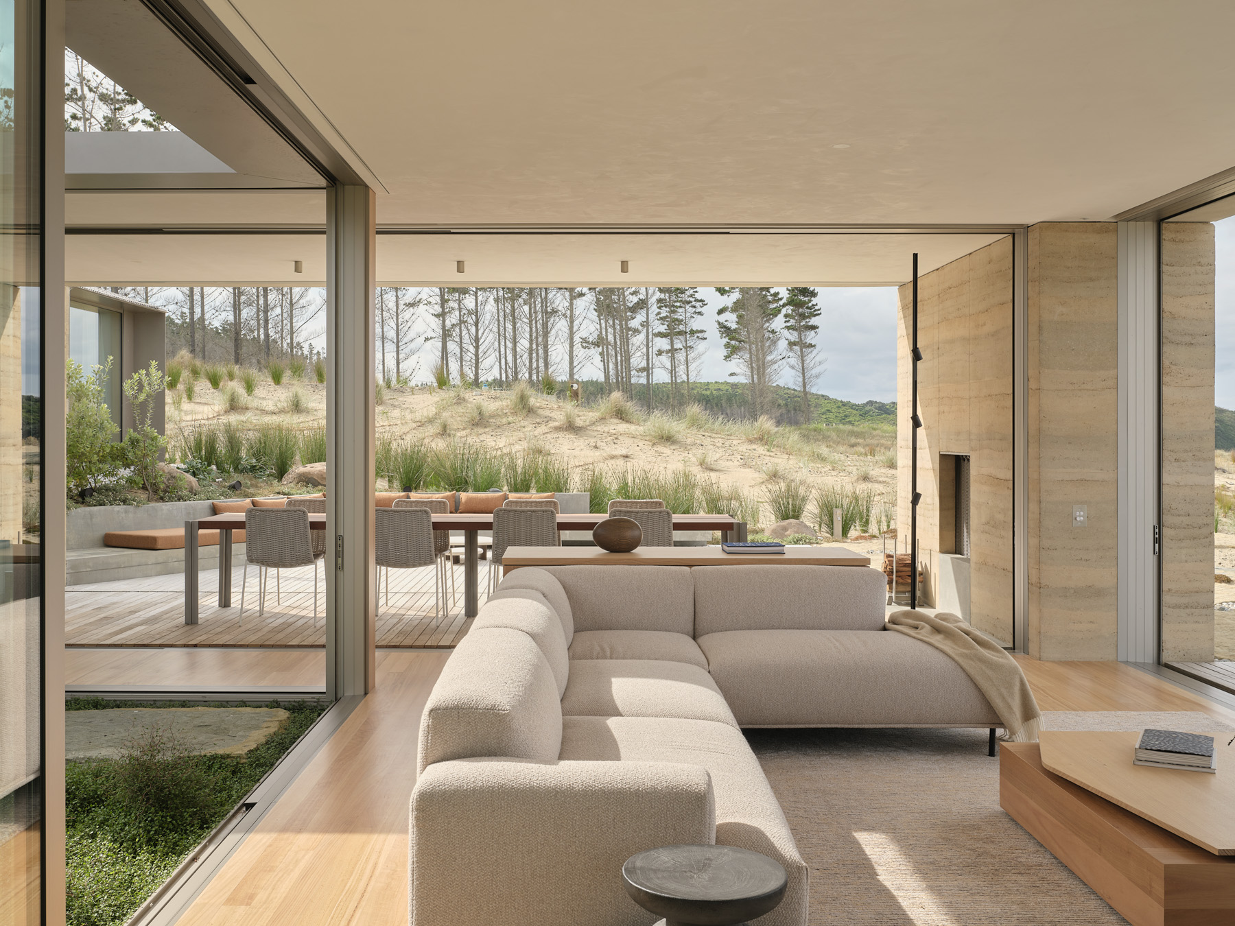 A House Between Horizons: Framing Light, Landscape, And Life Through Dual Courtyards