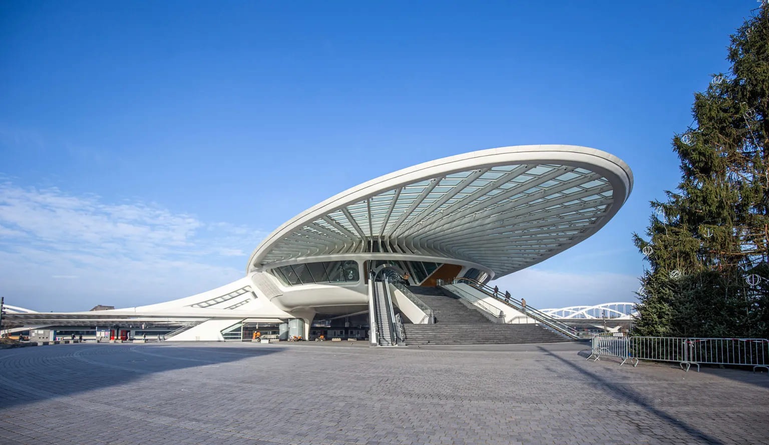 The Skeletal Gateway: Calatrava’s Mons Railway Station Redefines the Belgian Horizon