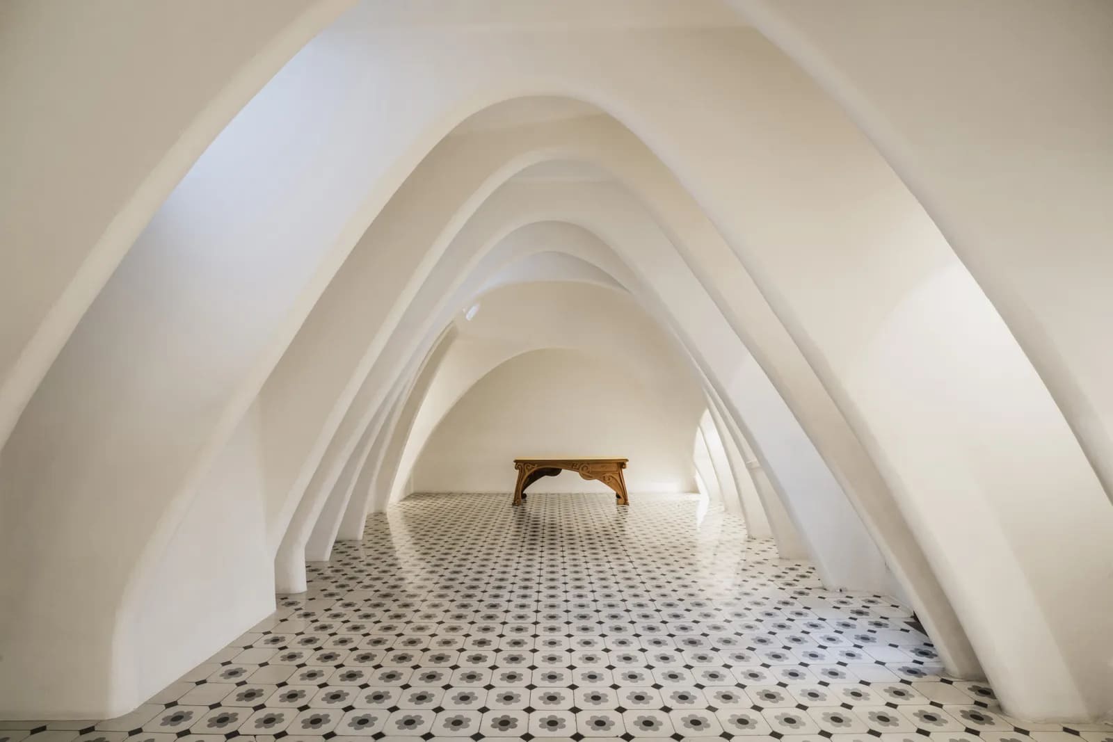 Mesura Orchestrates a Contemporary Echo Within the Walls of Casa Batlló