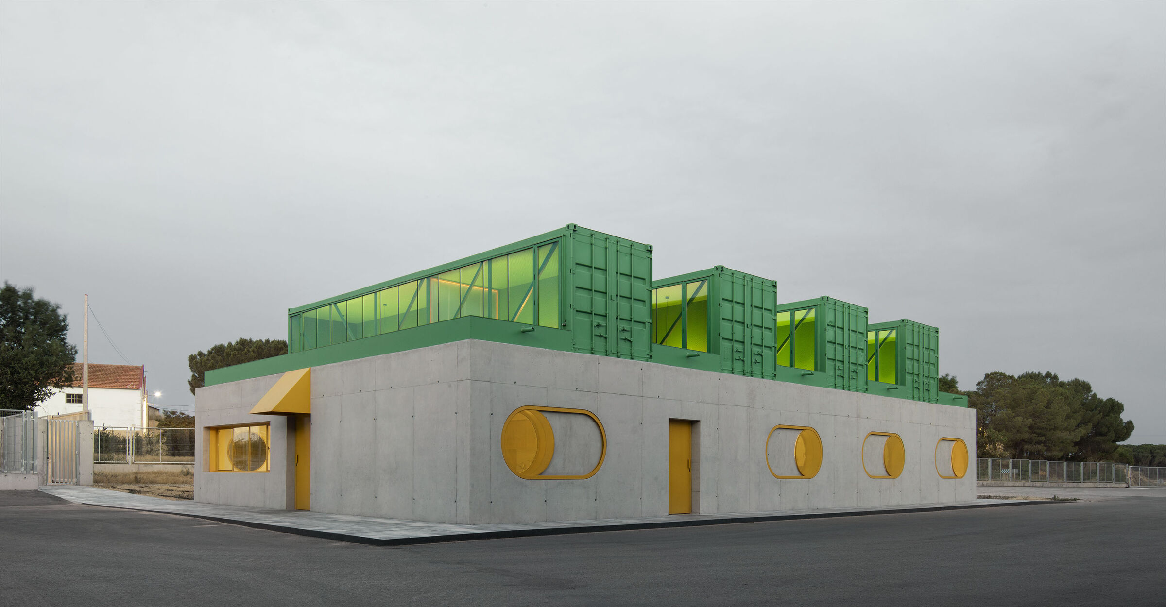 Where Industry Meets Field: The Agrosemillas Office Reimagined