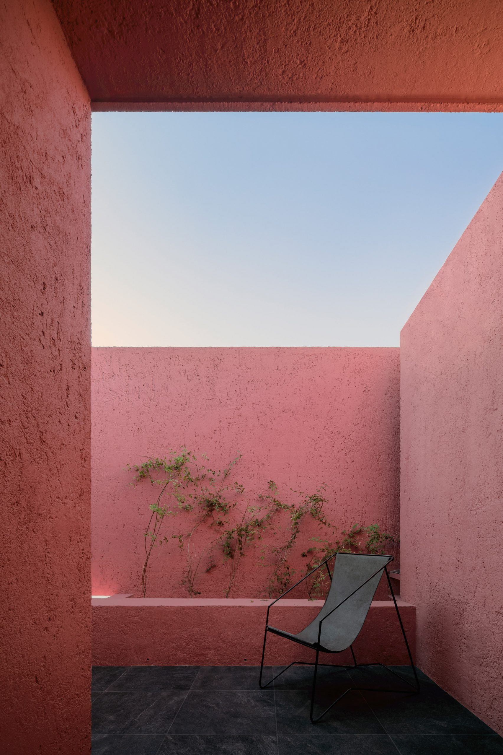 Top Picks - 7 Most Striking Pink Houses