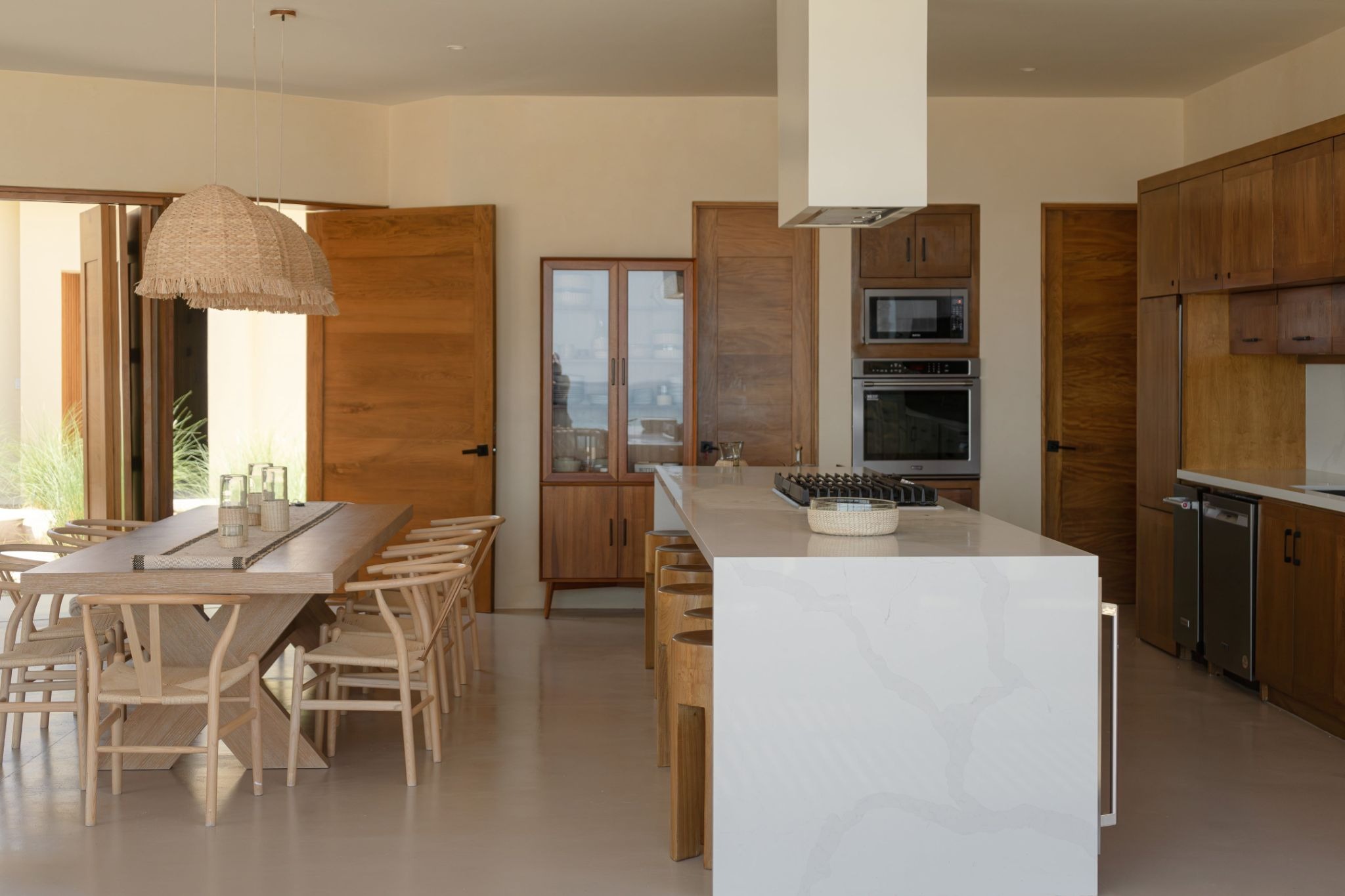 Casa Suna: A Home Shaped by Light and Stillness in La Ribera
