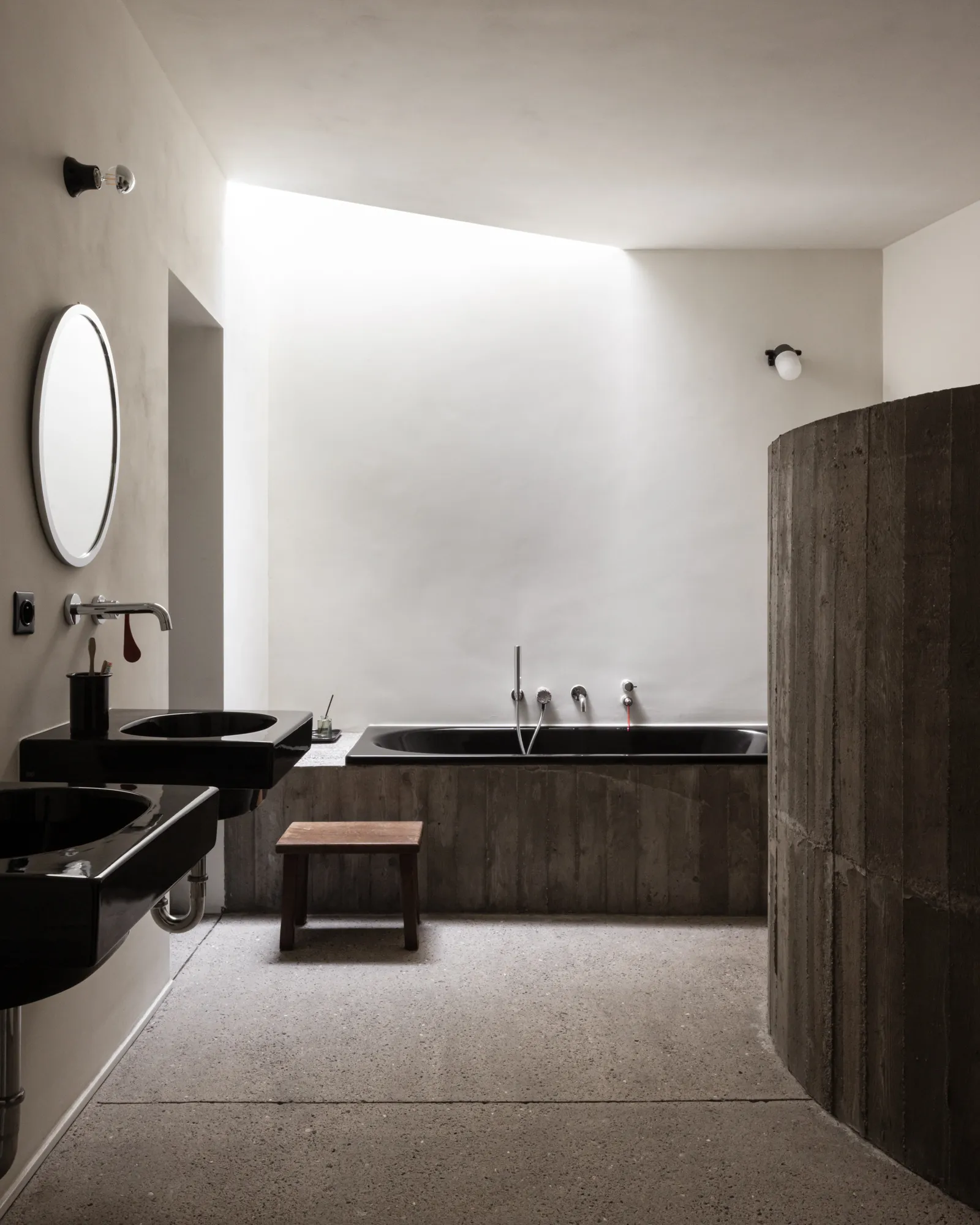 Shaped By Tide And Time: Inside Belgium’s Sculptural Concrete Seaside Villa