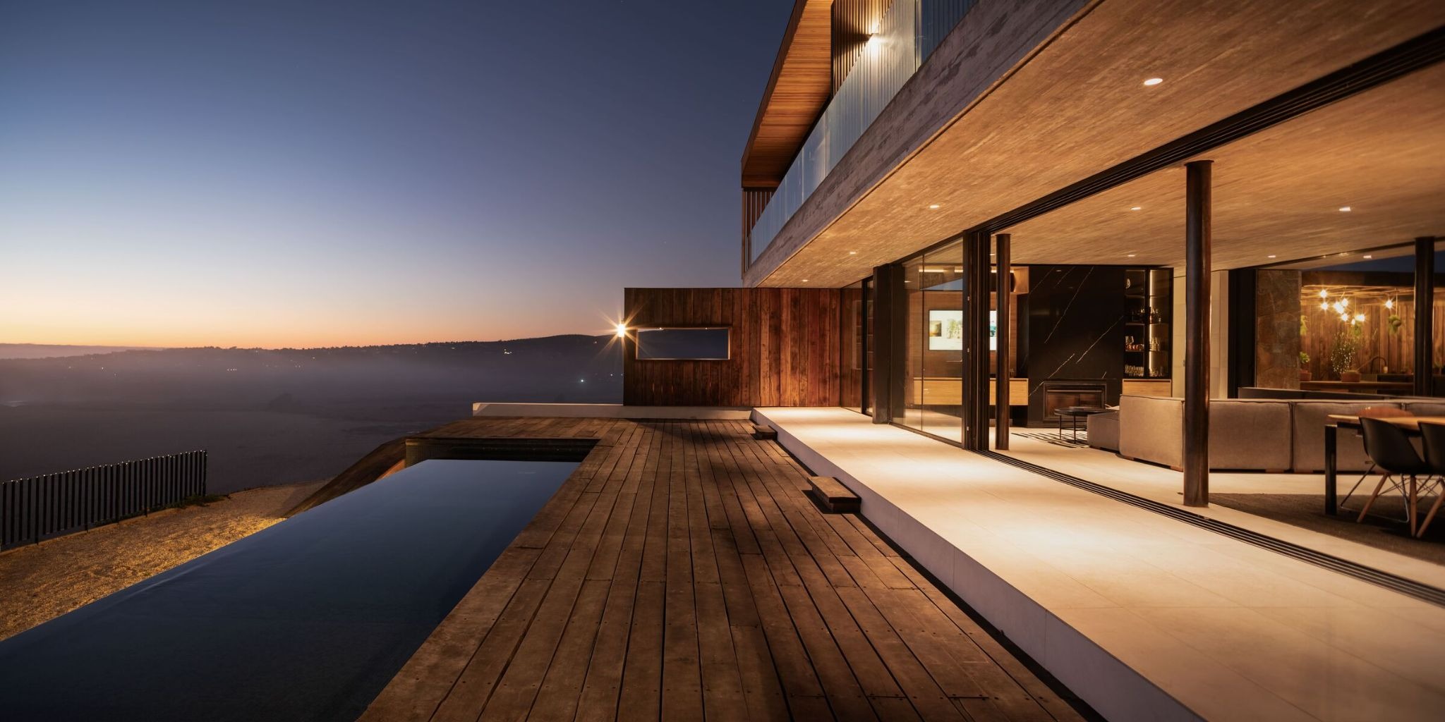 The Levitating Observatory: AFARQ Arquitectos Suspends Casa Alta Above the Chilean Coast