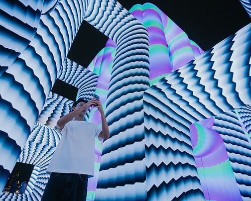 When Geometry Becomes Experience: A Parametric Cube Activates Singapore's Waterfront