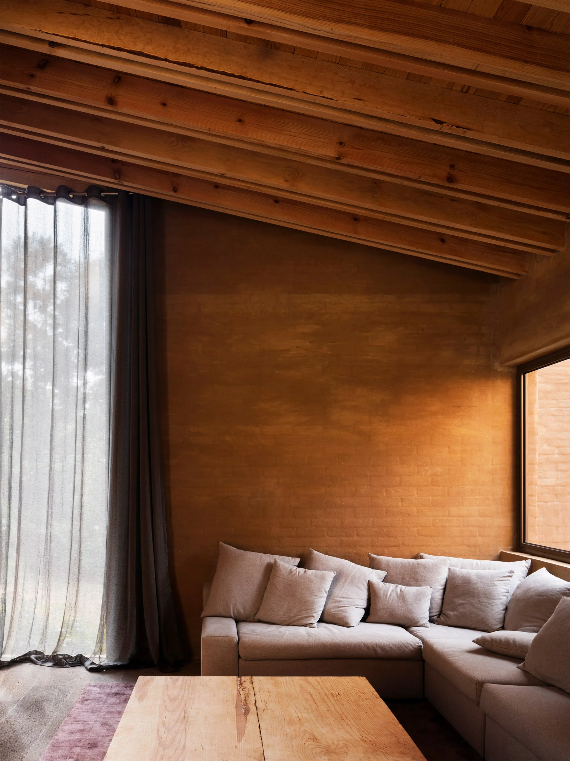 Top Picks - 10 Terracotta Living Rooms That Embrace Earthy Warmth