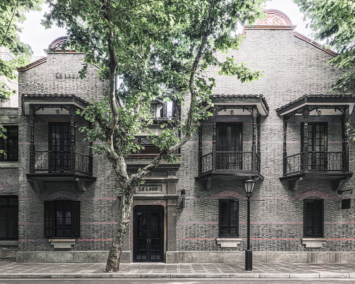 Le Labo’s Local-infused Retail Strategy: A Cultural Journey Through Architecture
