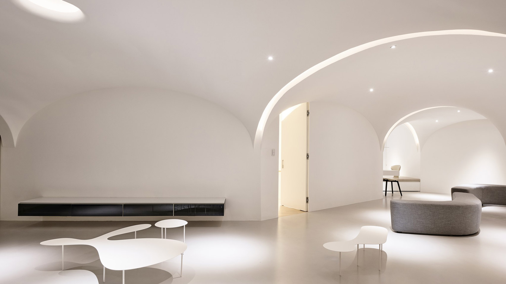 Top Picks - 7 Dome-ceiling Houses That Redefine Architectural Space