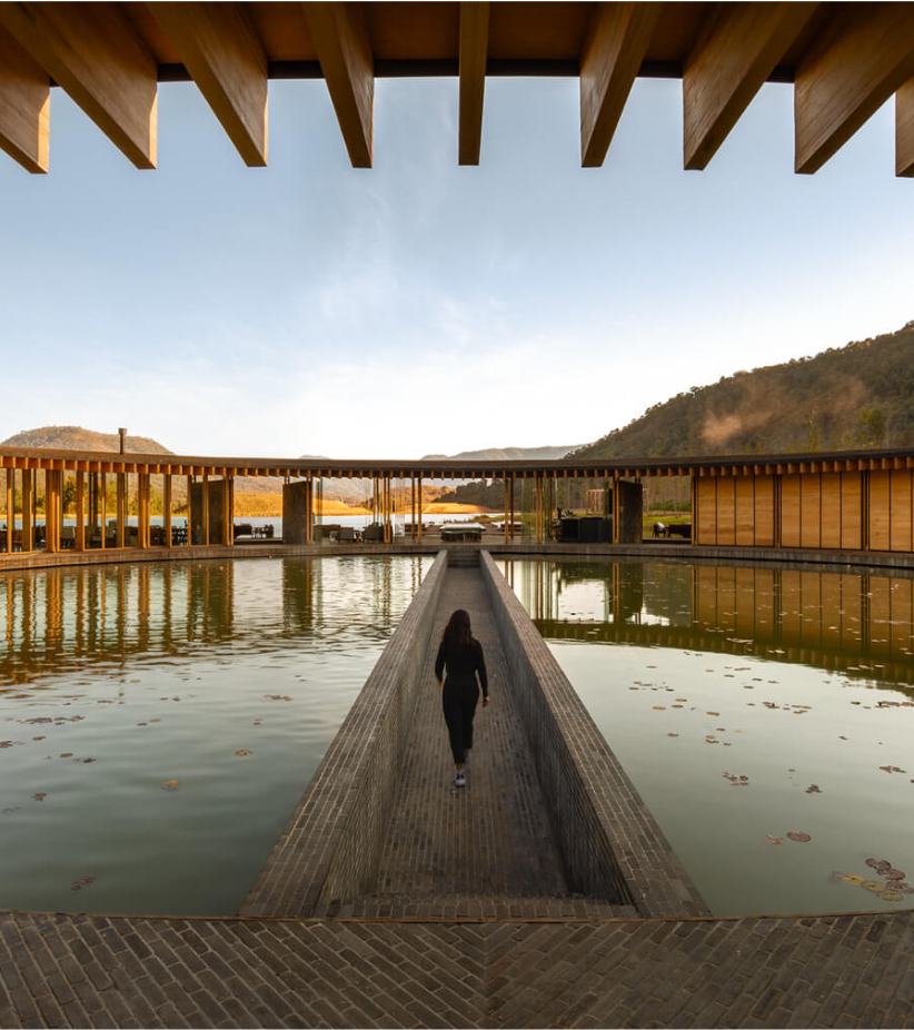 Between Mountain and Lake: Clubhouse Design That Bridges Place & Purpose
