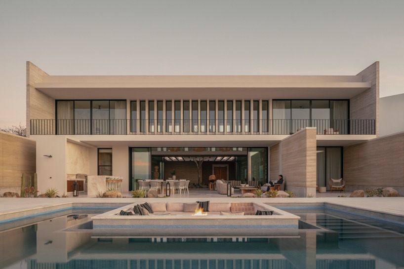 Casa del Este by JVL Arquitectos: An Earthbound Symphony of Silence and Light