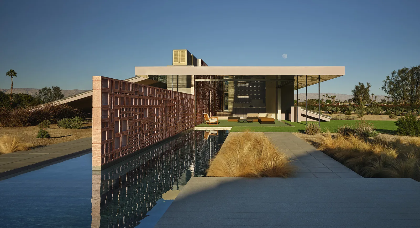 Desert House by Robert Stone Design: A Sculptural Dwelling Carved from Heat, Horizon and Light