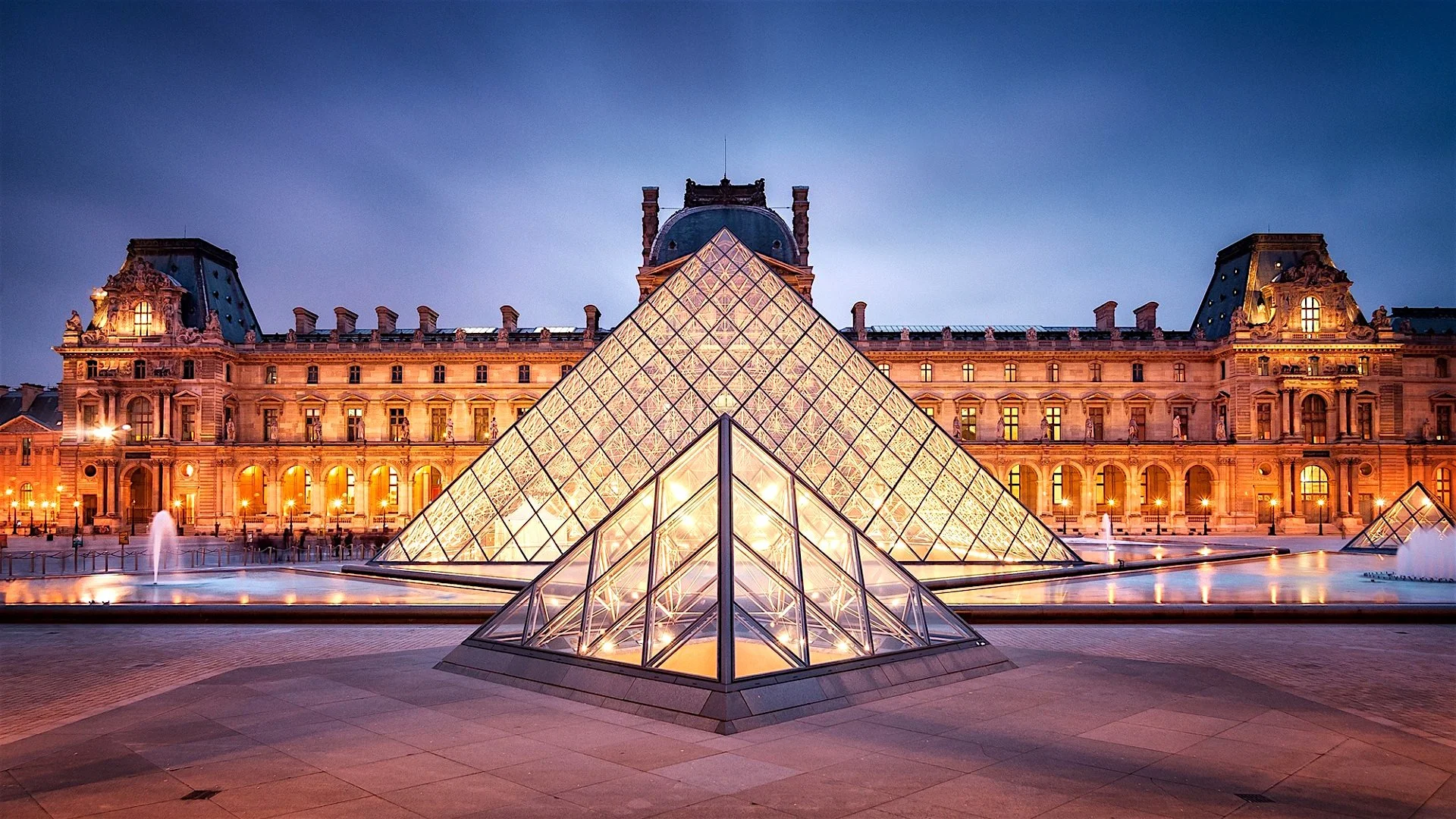 Transparency Meets Tradition: The Louvre Pyramid That Modernized the Museum