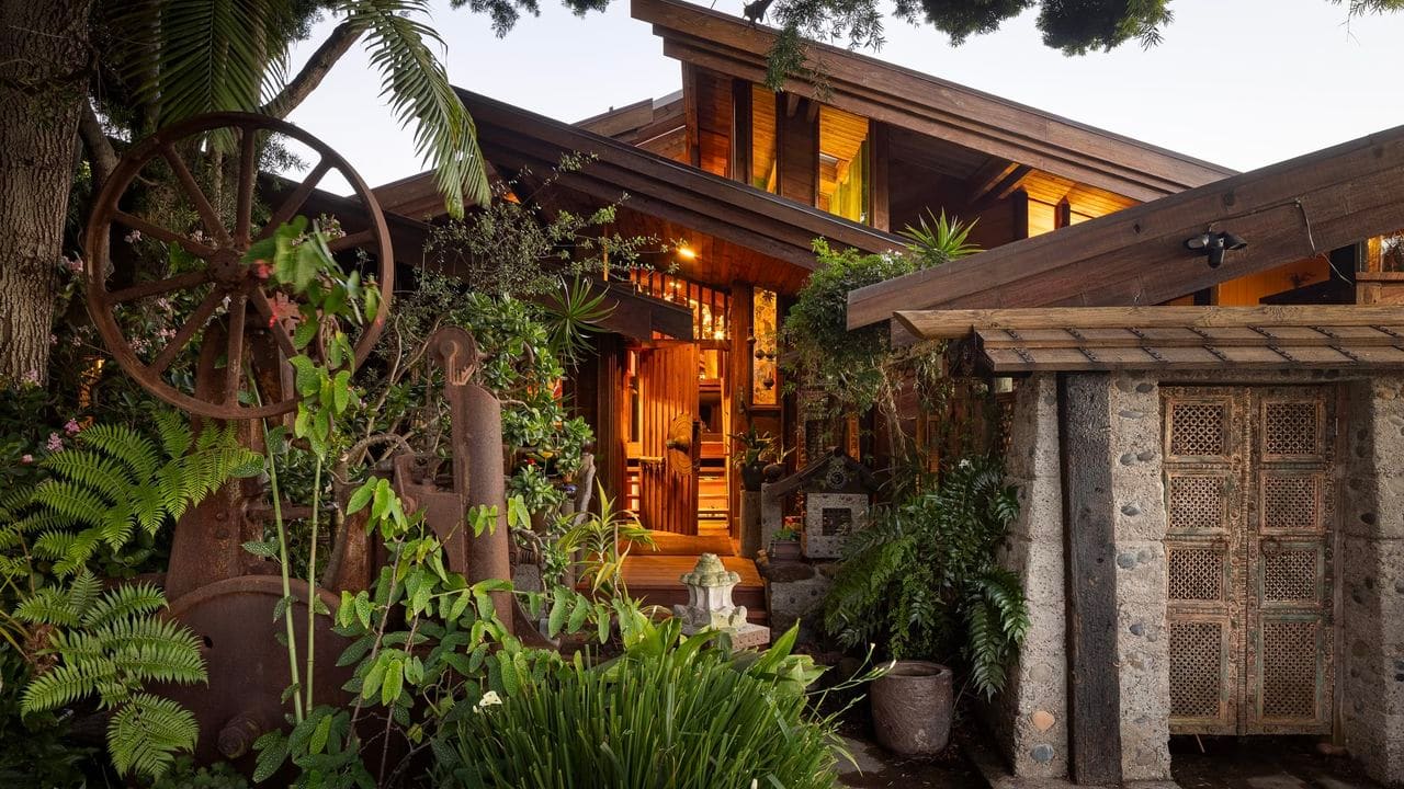When an Artist Couple Spent a Decade Transforming Suburban Stucco Into Sculptural Redwood