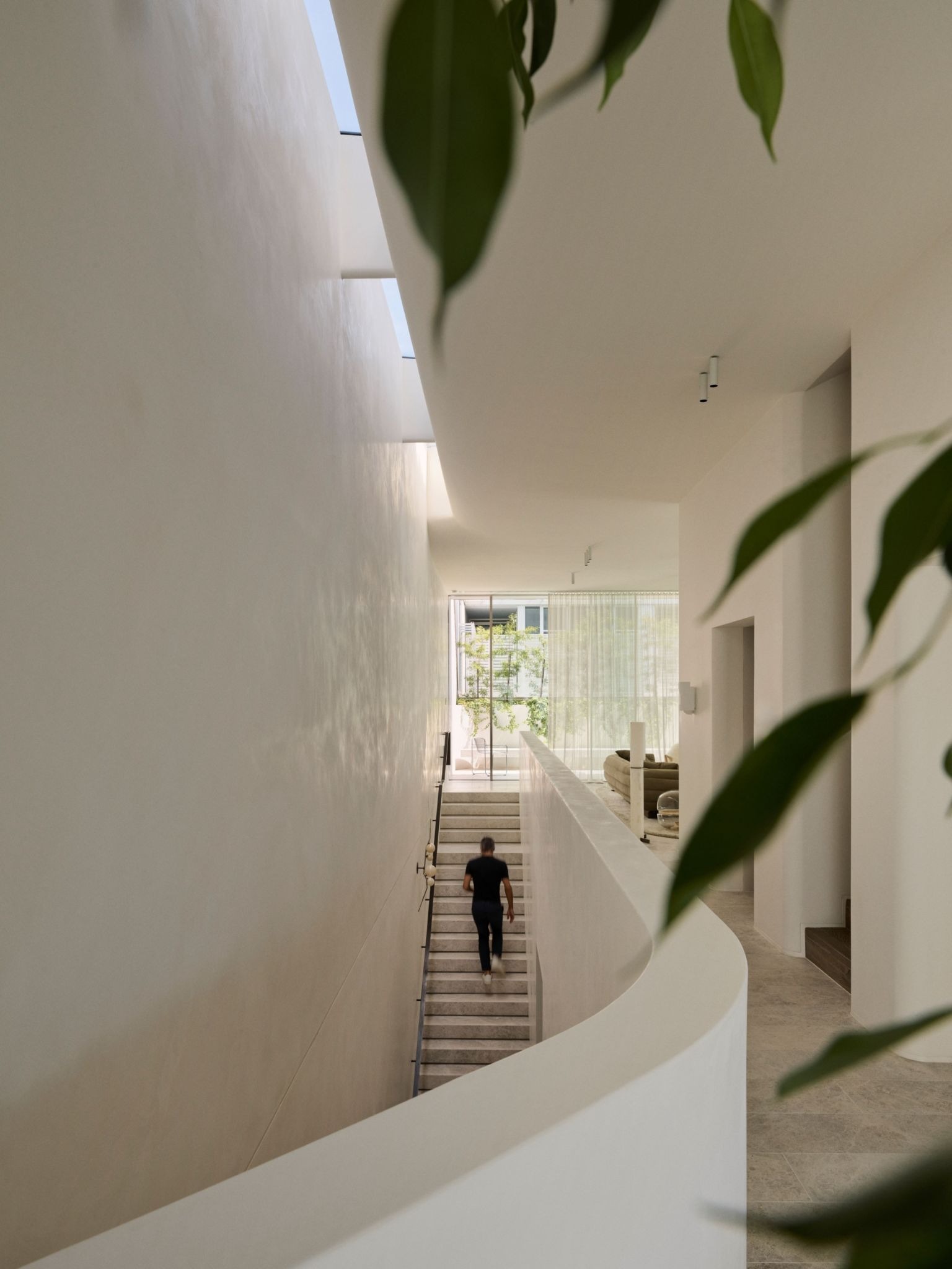 The House of Light by Jolson: A Sculpted Retreat of Craft, Material, and Light