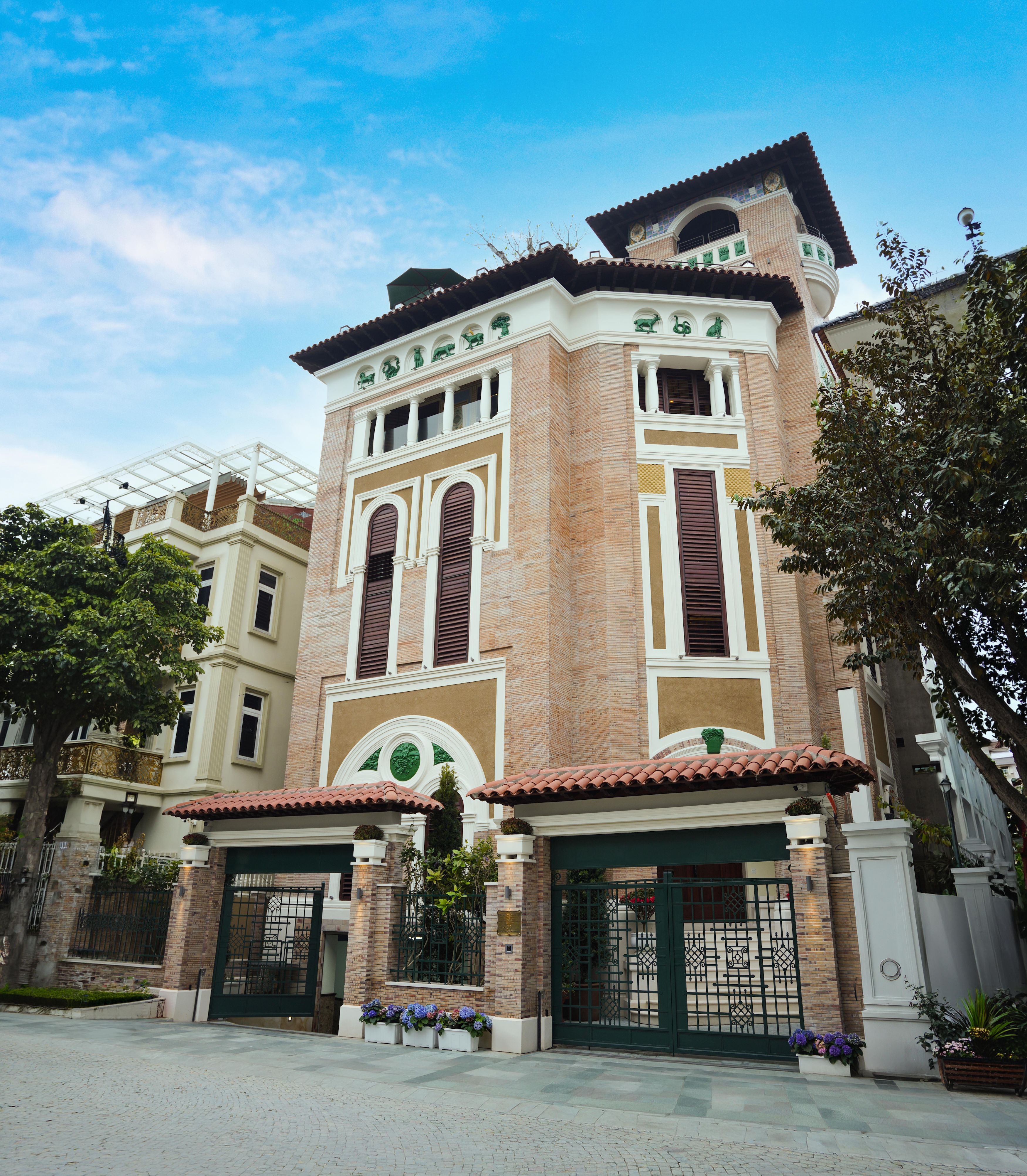 Two Villas By LandDecor Honored With Asia's Top Interior Design Awards 2026