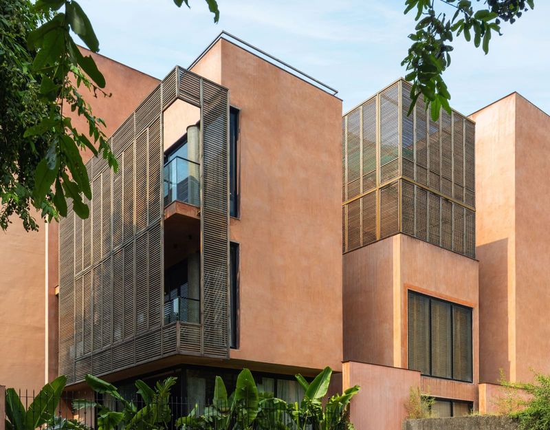 Courts as Organizers: How One Indian Home Rewrites the Inward-Looking Typology