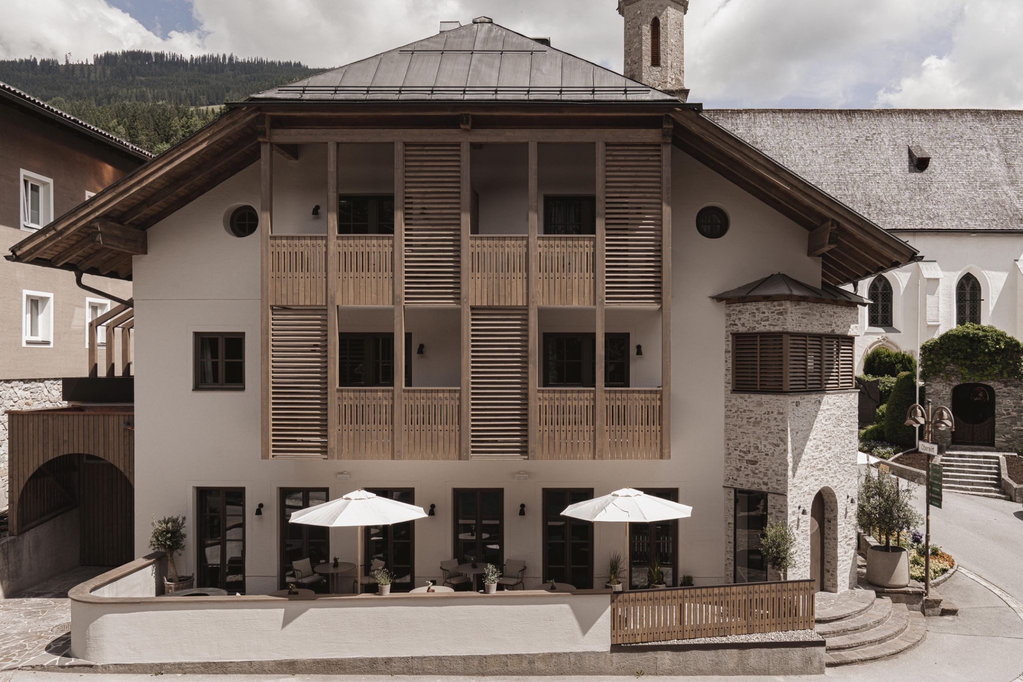 Vertical Alpine Living: Hkollektive Carves the Stieg'nhaus into the Slopes of Hochkönig