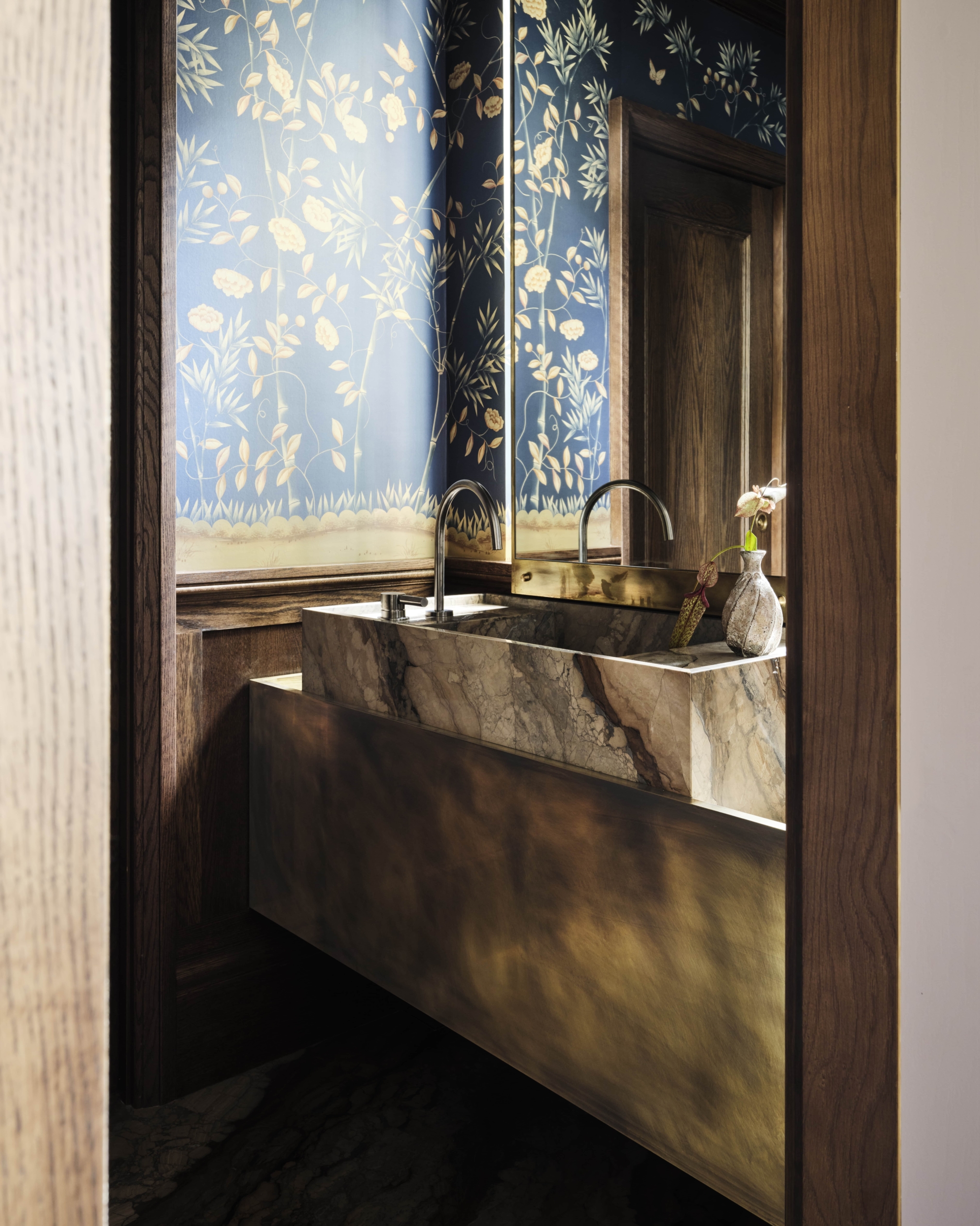 Top Picks - 6 Bathrooms Designed As Architectural Retreats
