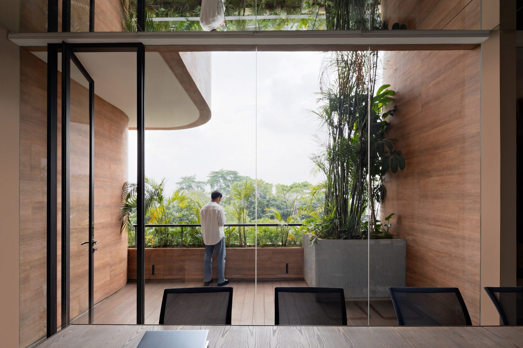 RAD+ar Reinvents the Tropical Office as a Breathing Garden in Indonesia