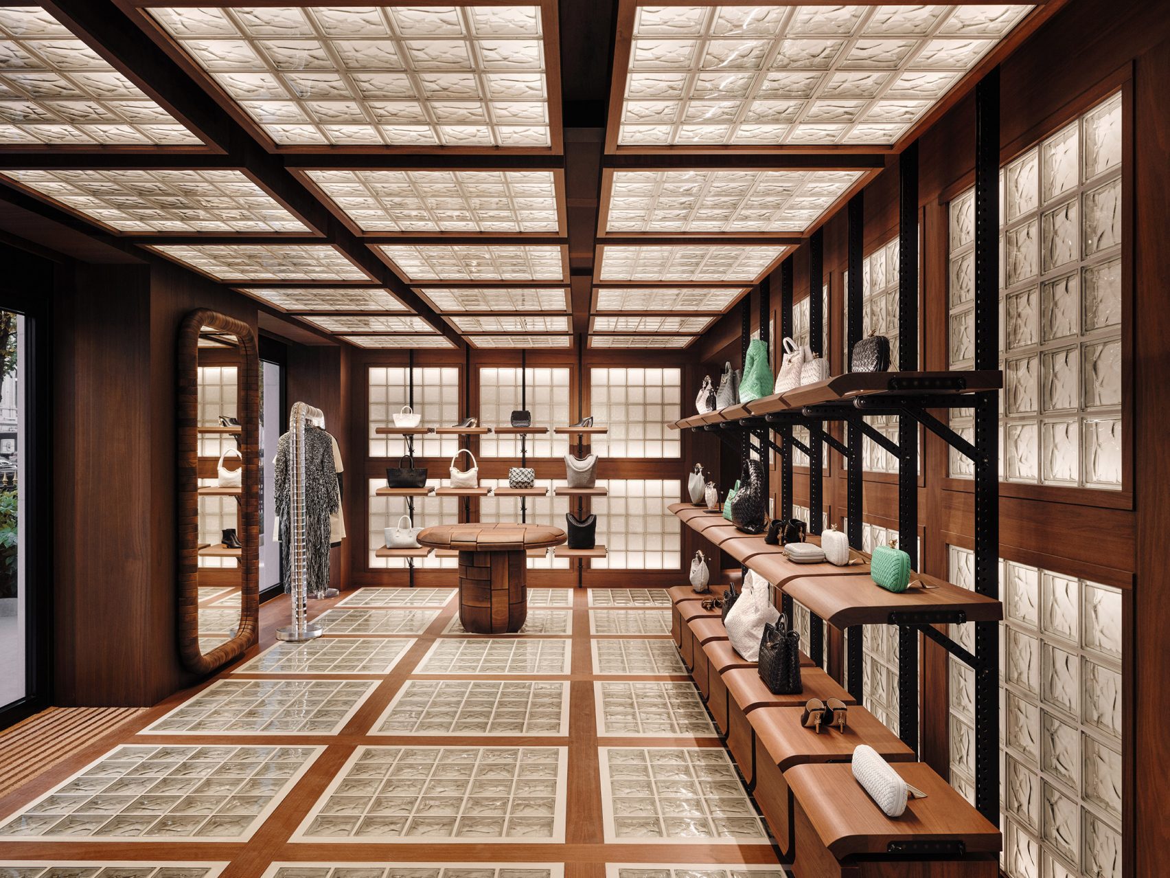 Top Picks - 10 Retail Spaces Designed Like Galleries