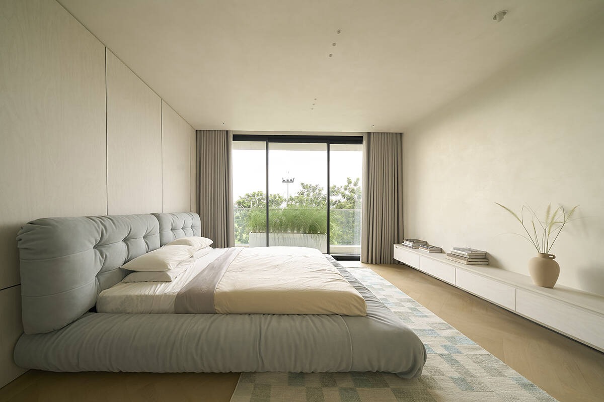 Casa Pura: Where Concrete Meets Conscience - The Art of Rustic Minimalism