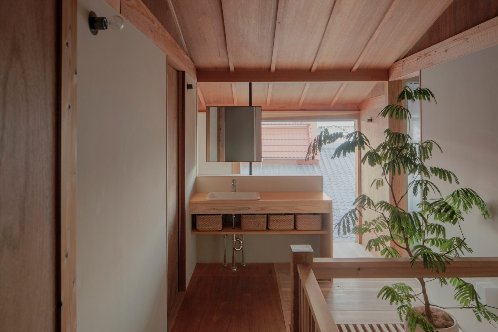 The Modern Ruin: Akio Isshiki Architects Excavates a Timeless Home in Osaka