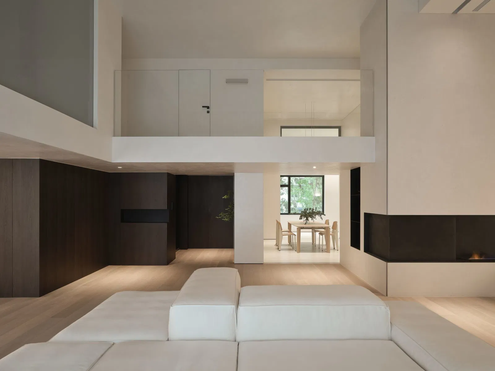 Top Picks - 8 Apartments That Maximize Vertical Space