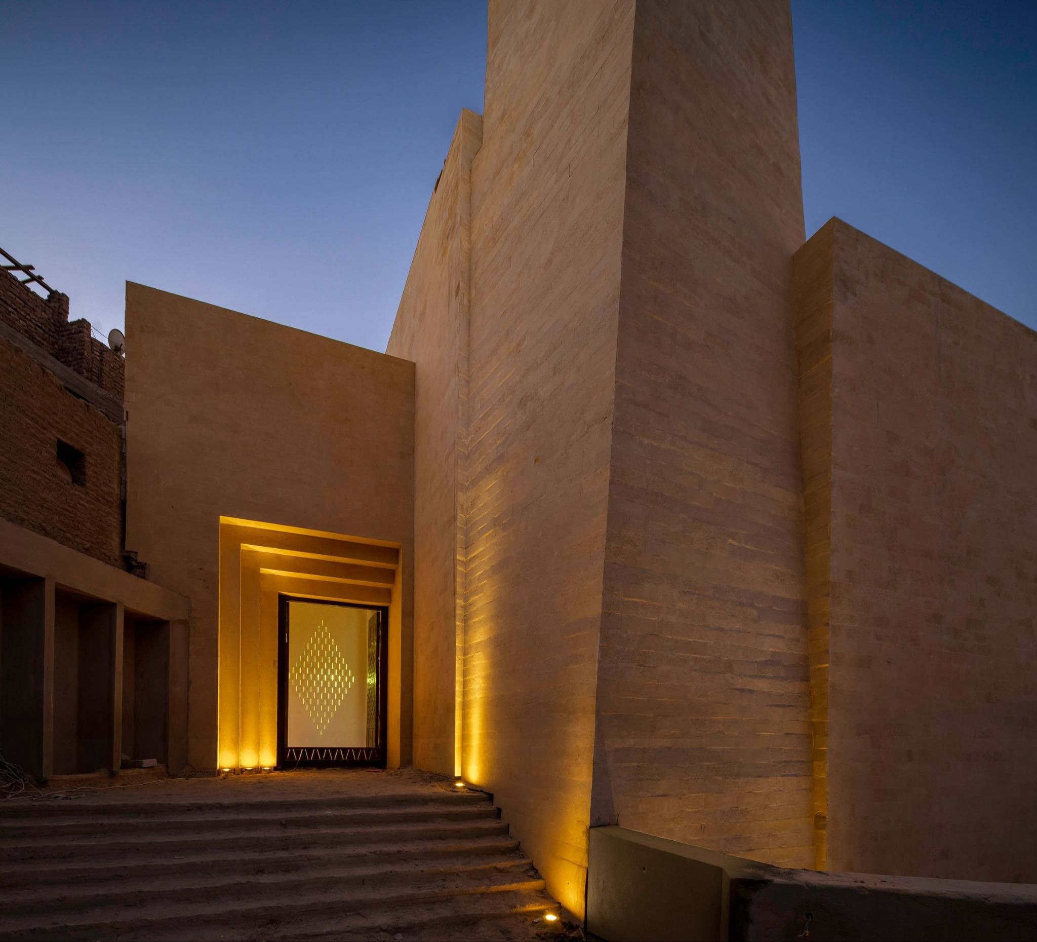 The Dome Factory: Basuna Mosque Reclaims Tradition and Community with 108 Wind Catchers